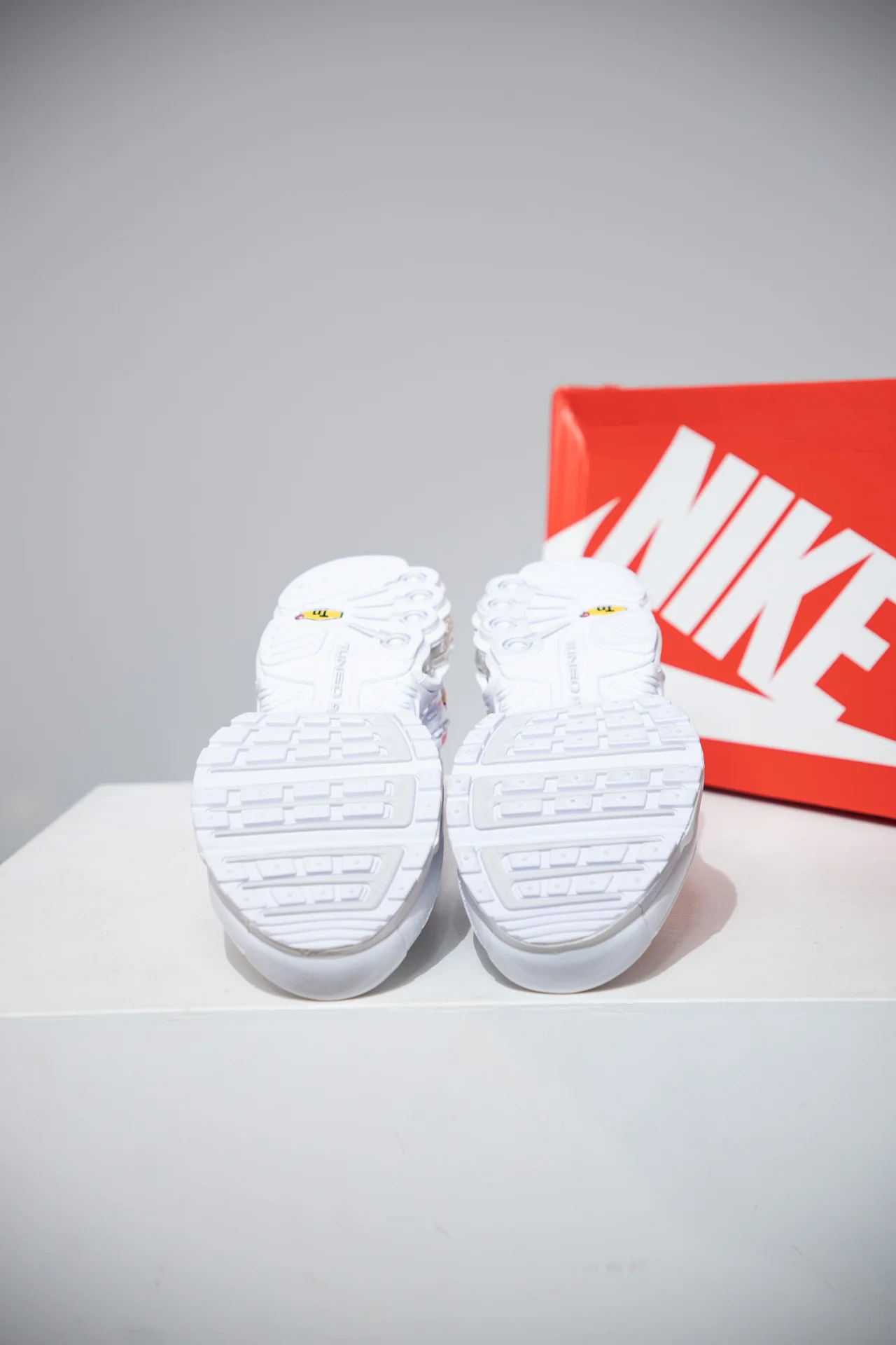 Air Max Plus (TN) III Triple White (Taille 44) - Image 12