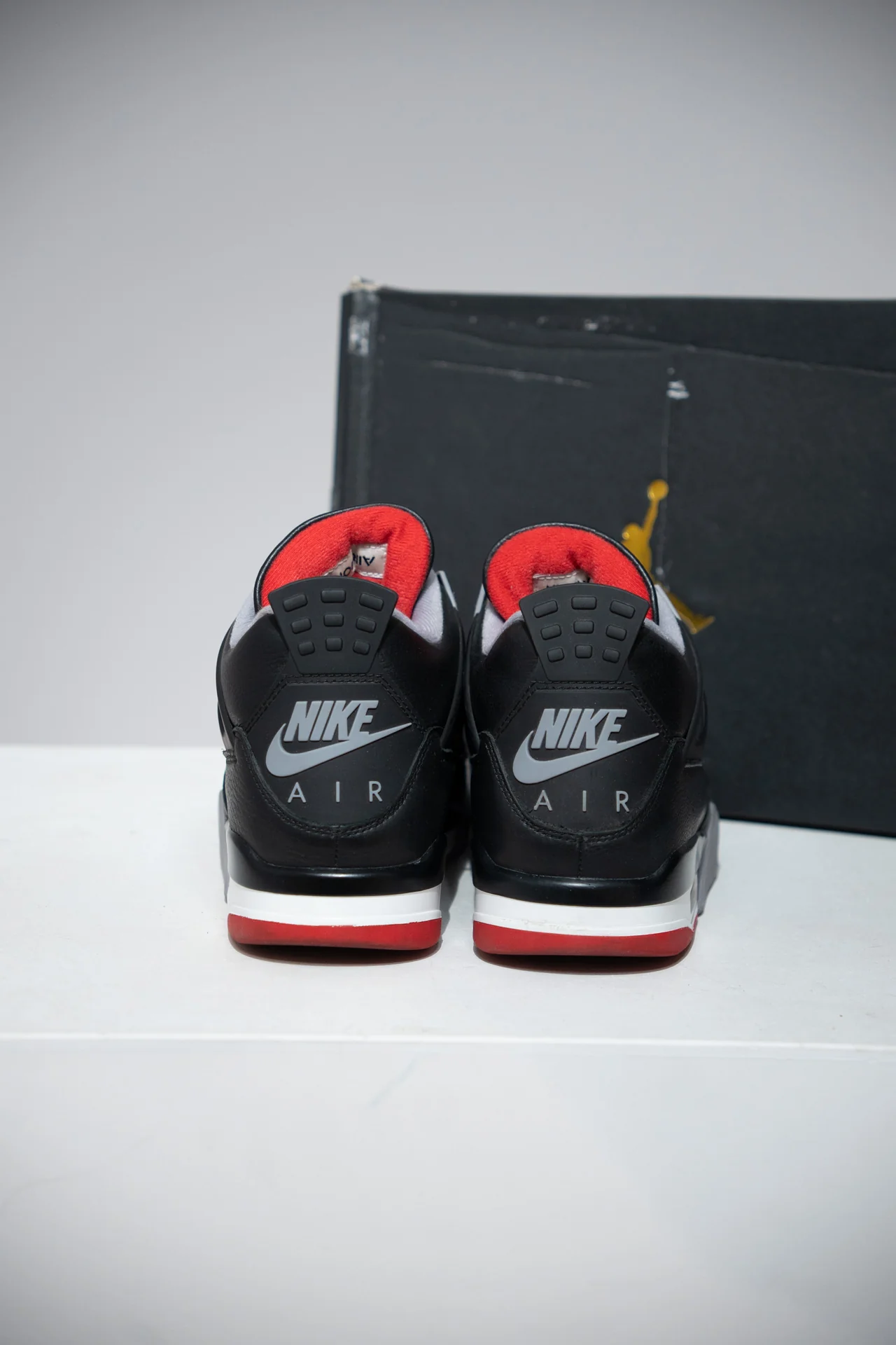 Jordan 4 Bred Reimagined (Taille 44) - Image 3