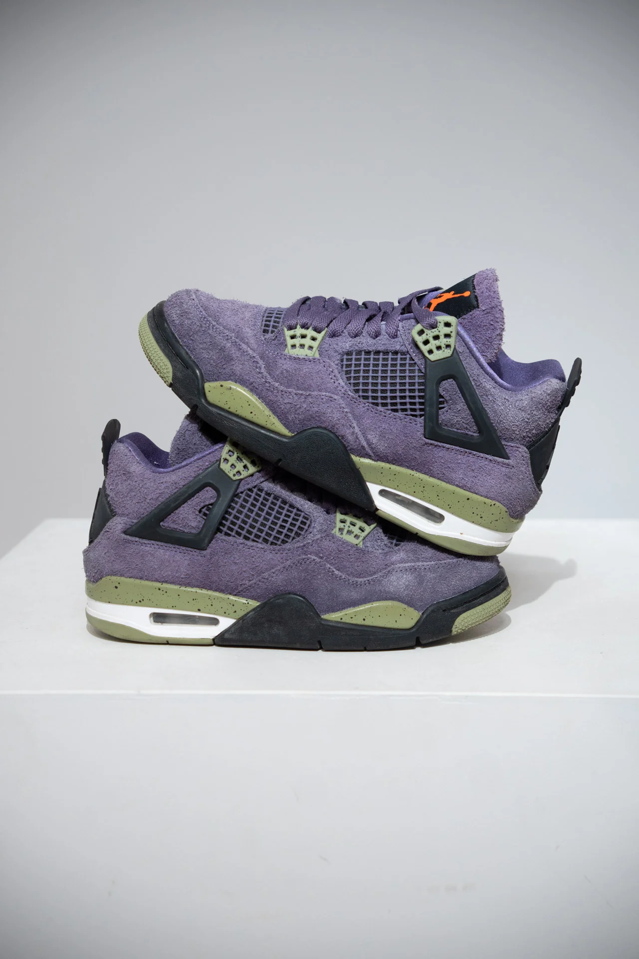 Jordan 4 Canyon purple (Taille 38,5)