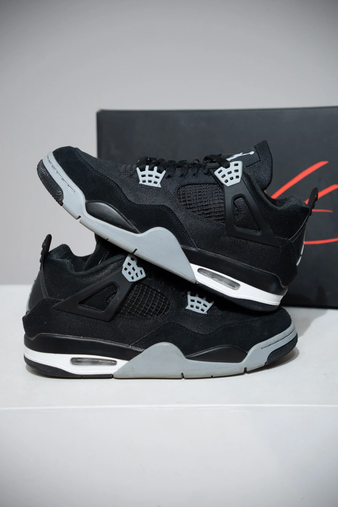 Jordan 4 Black Canvas (Taille 41)