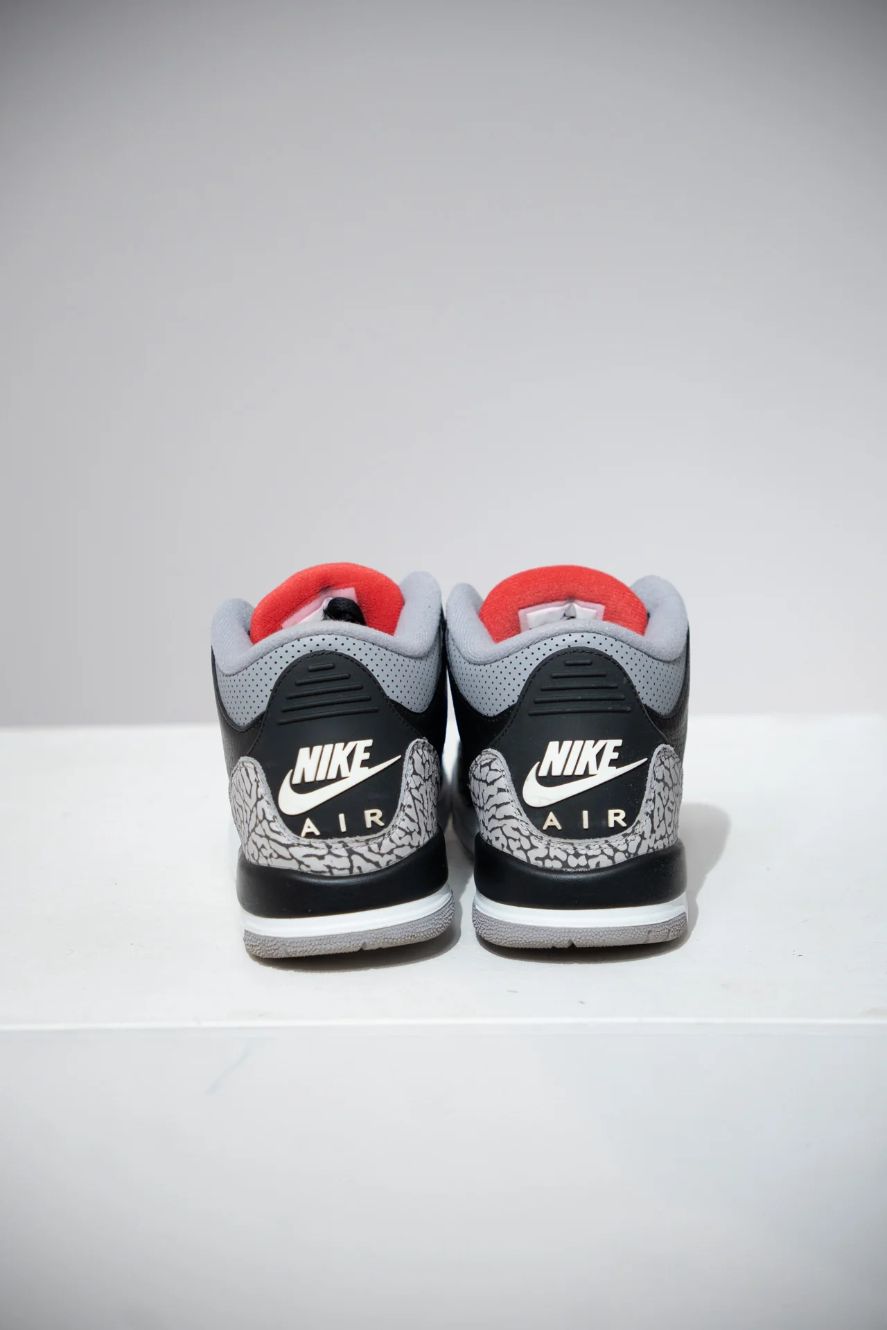 Jordan 3 Black Cement 2018 GS (Taille 38,5) - Image 3