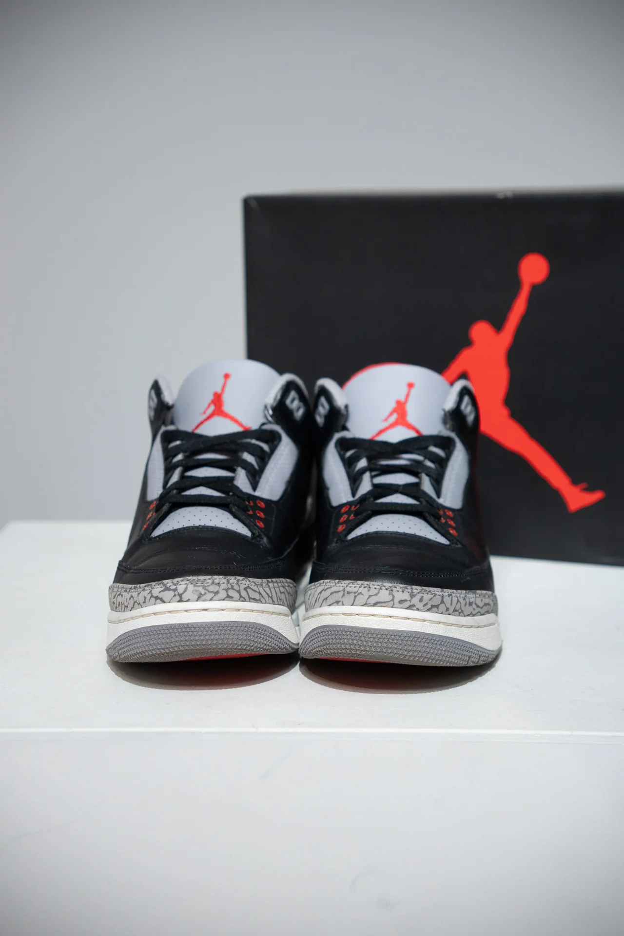 Jordan 3 Black Cement Reimagined (Taille 44) - Image 2