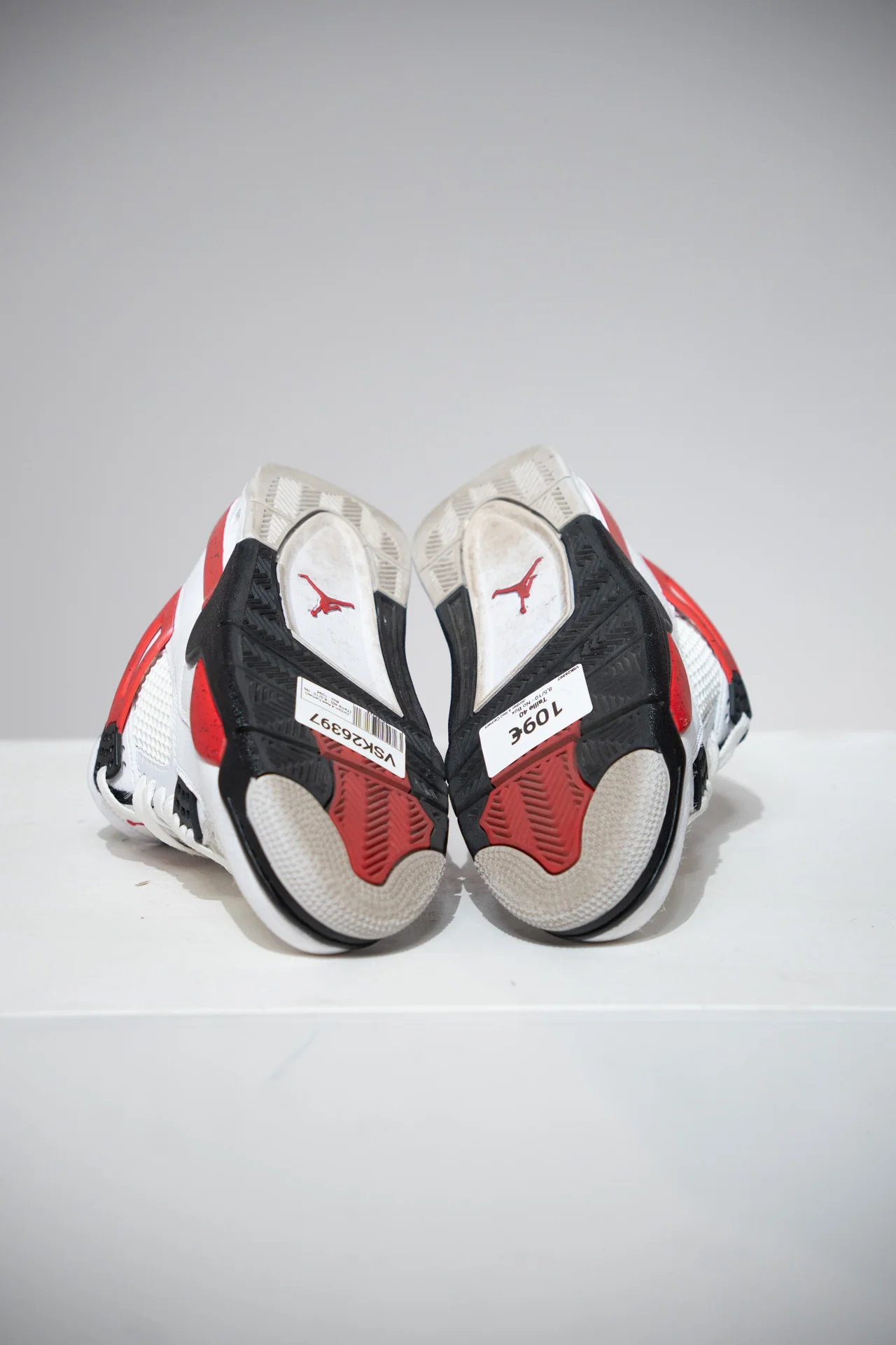 Jordan 4 Red Cement (Taille 40) - Image 3