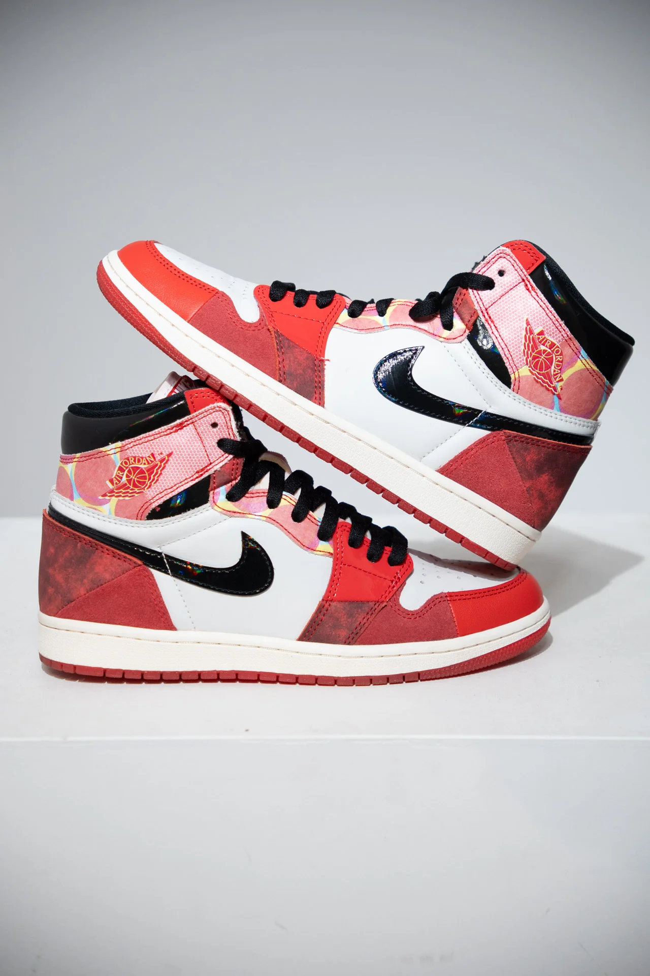 Jordan 1 High Across The Spider-Verse (Taille 41)