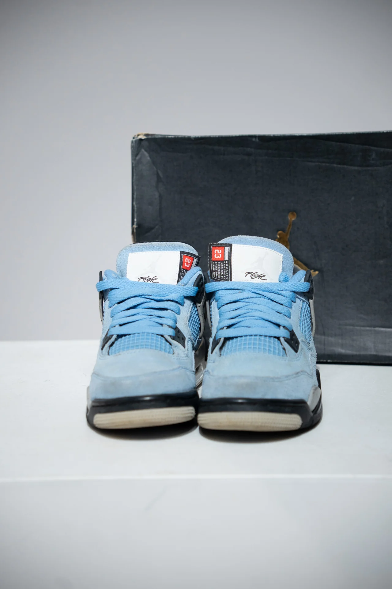 Jordan 4 UNC GS (Taille 37,5) - Image 2