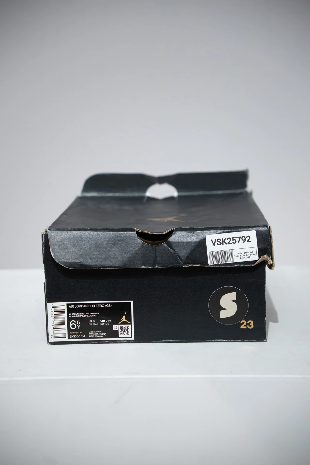 Jordan 4 UNC GS (Taille 37,5) - Image 8