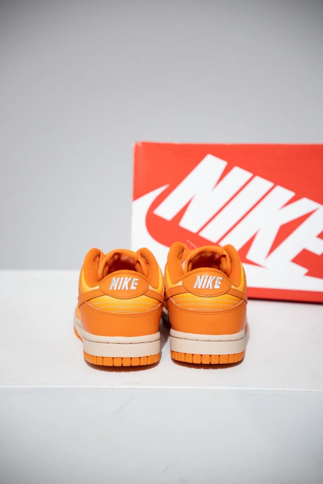Dunk Low Magma (Taille 37,5) - Image 2