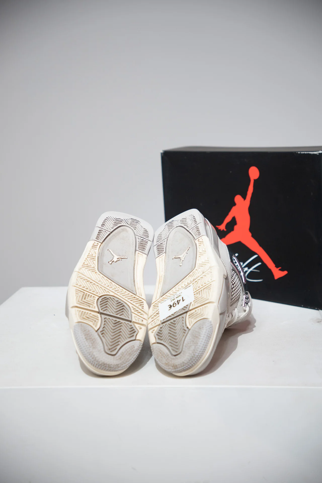 Jordan 4 Frozen Moments (Taille 38,5) - Image 5