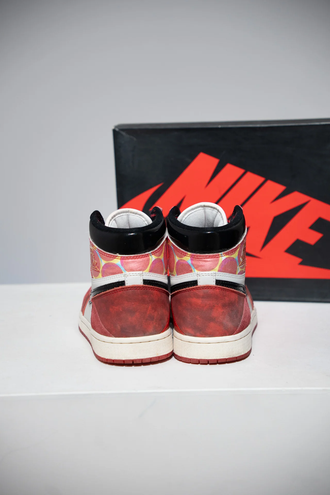 Jordan 1 High Across The Spider-Verse (Taille 40,5) - Image 4