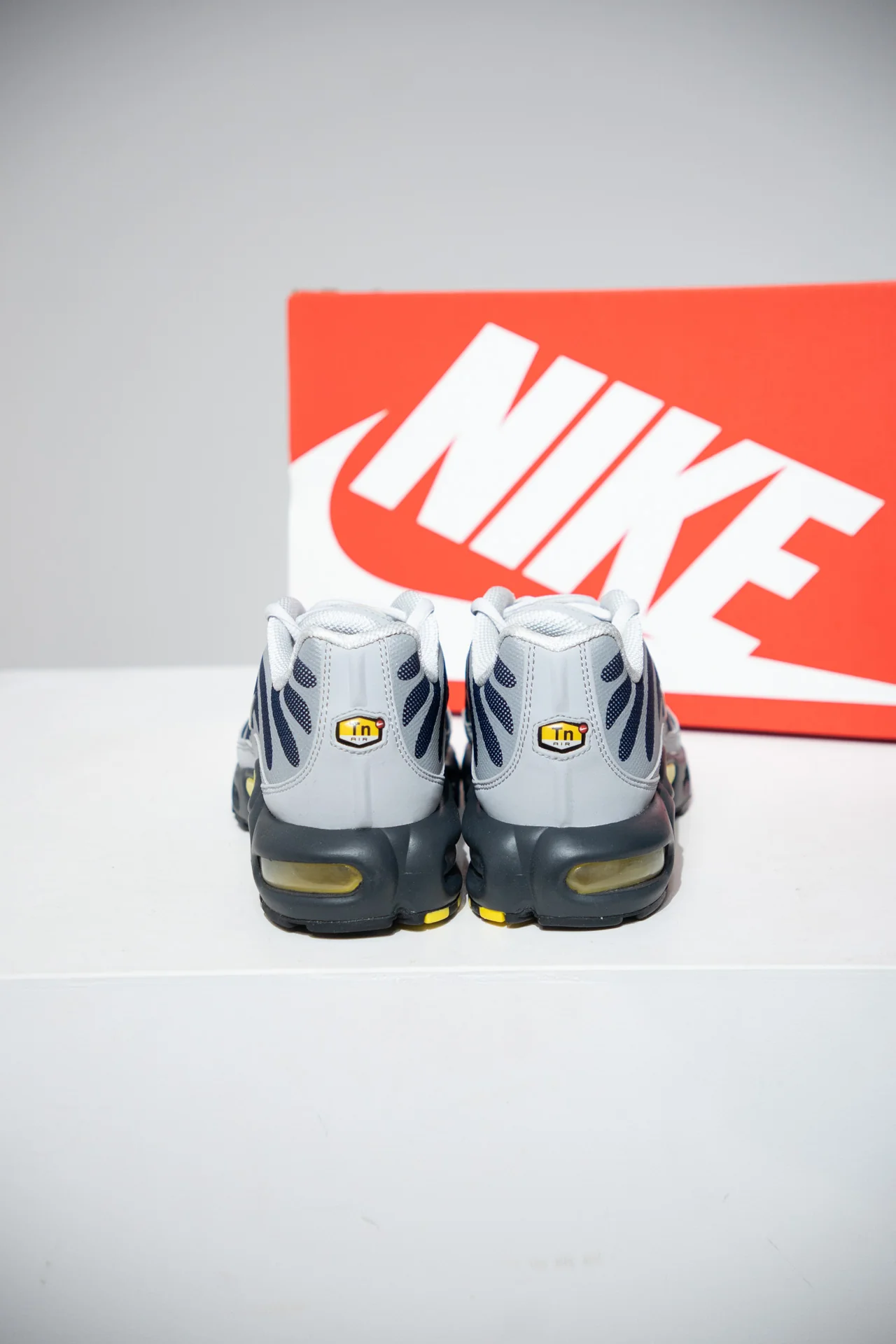 Air Max Plus (TN) Obsidian Opti Yellow (Taille 38,5) - Image 3