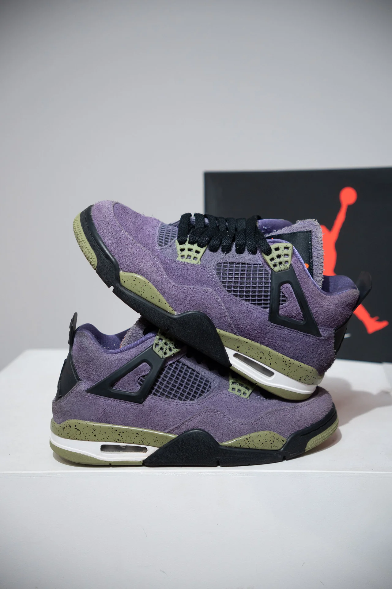 Jordan 4 Canyon purple (Taille 40,5)