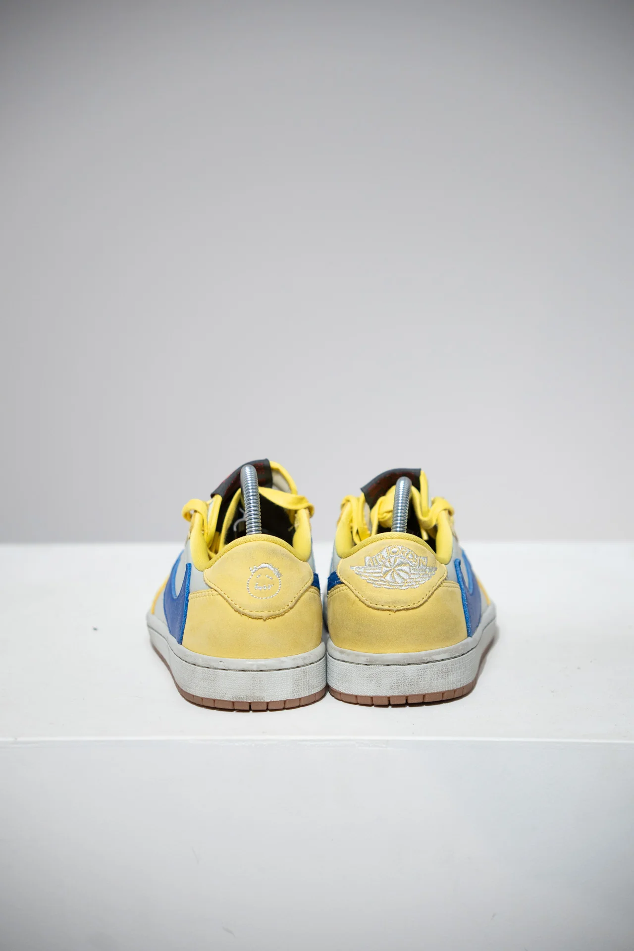 Jordan 1 Low Travis Scott Canary Yellow (Taille 38) - Image 3