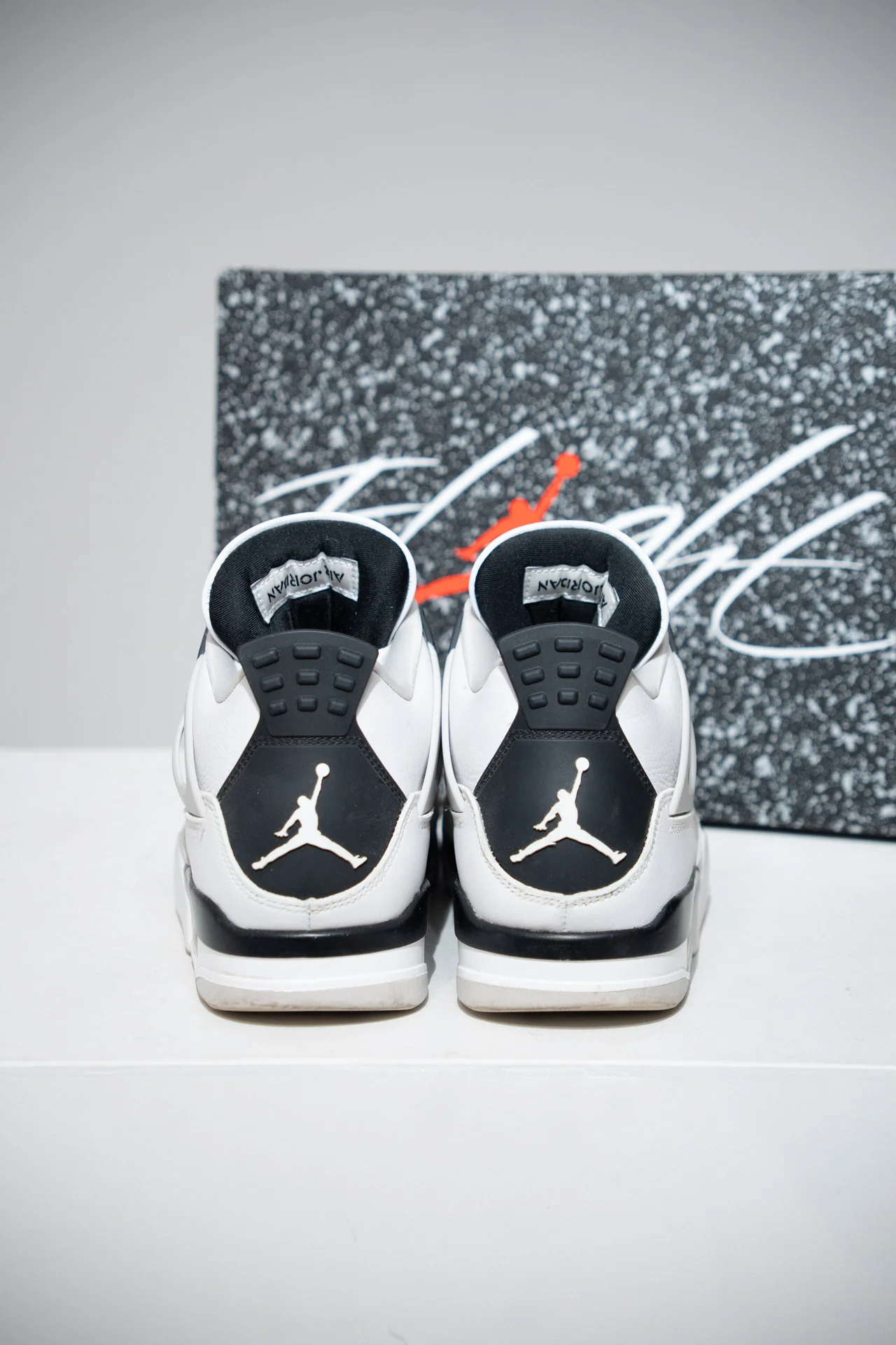 Jordan 4 Military Black (Taille 42,5) - Image 5