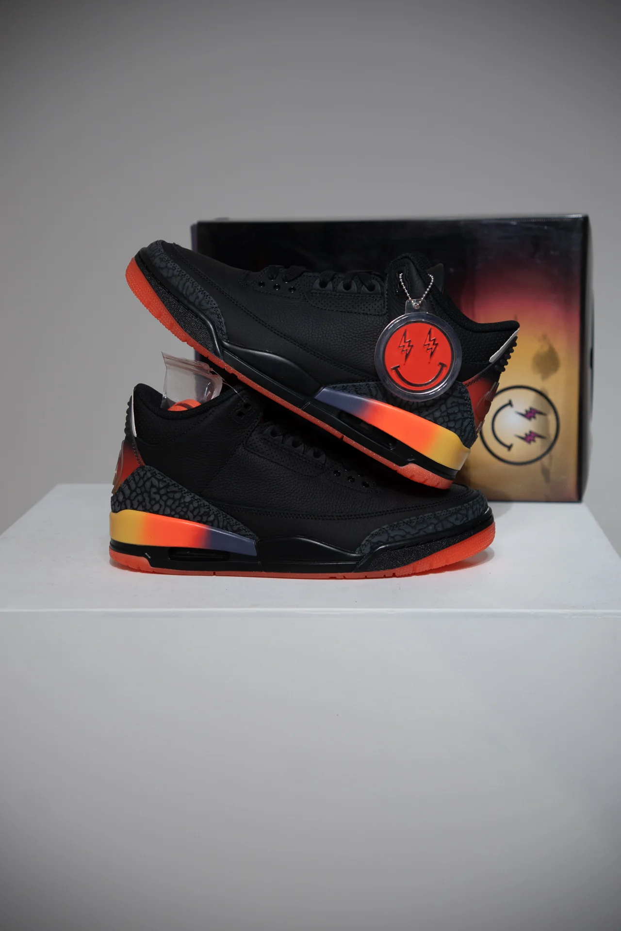 Jordan 3 J Balvin Rio (Taille 38,5) - Image 4