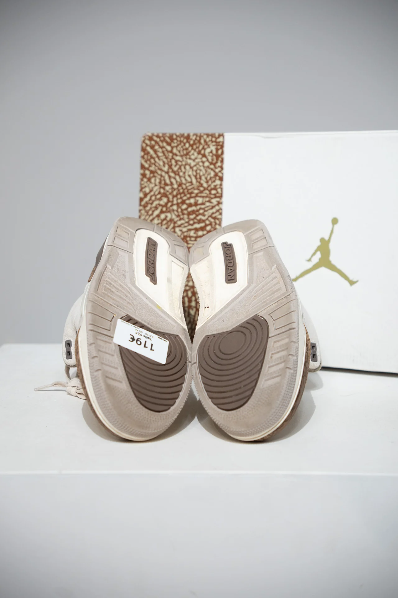 Jordan 3 Palomino (Taille 40,5) - Image 3
