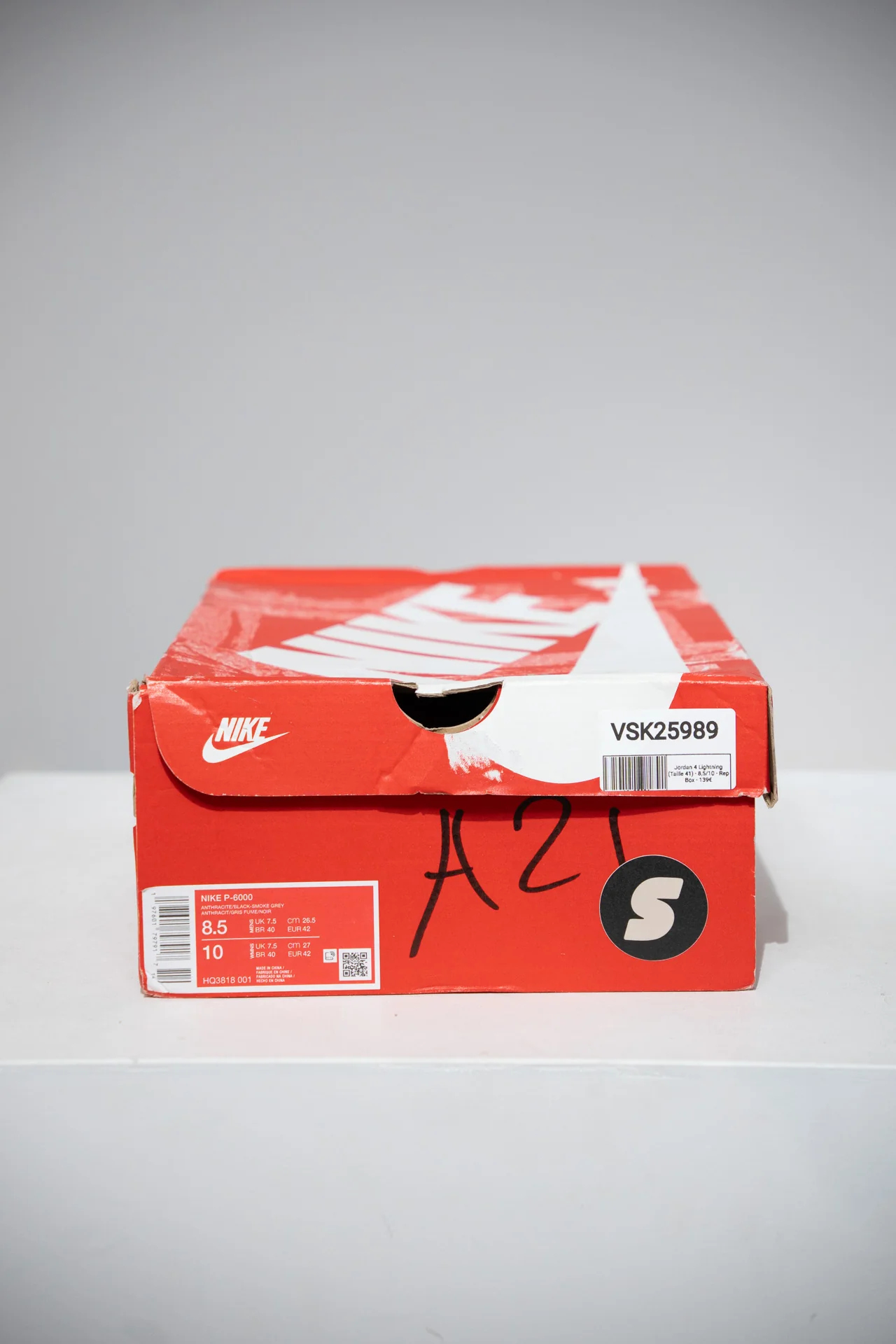 Jordan 4 Lightning (Taille 41) - Image 5