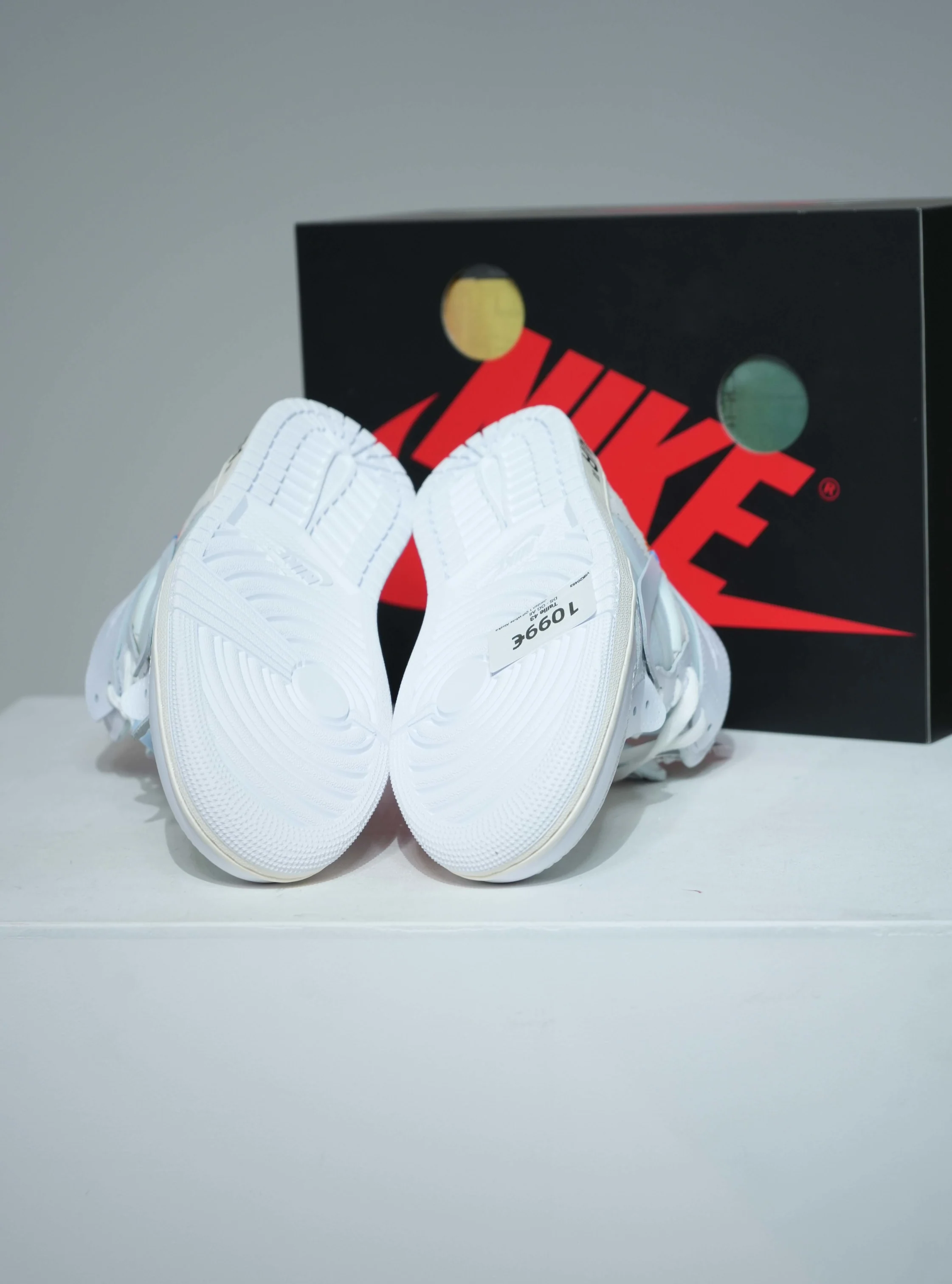 Jordan 1 High Off White Alaska (Taille 40) - Image 3