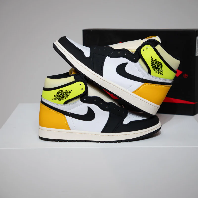 Jordan 1 High Volt (Taille 43)