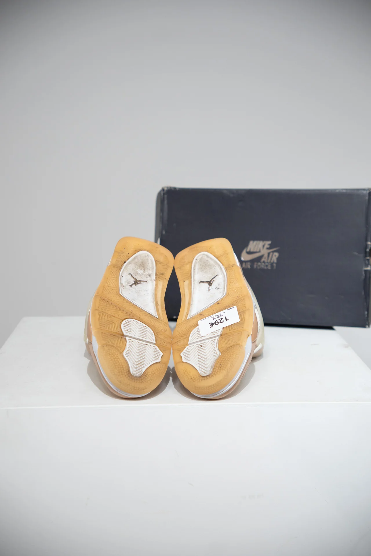 Jordan 4 Shimmer (Taille 40) - Image 4