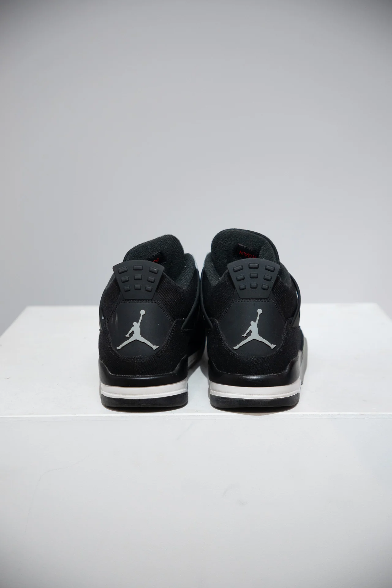 Jordan 4 Black Canvas (Taille 44) - Image 3