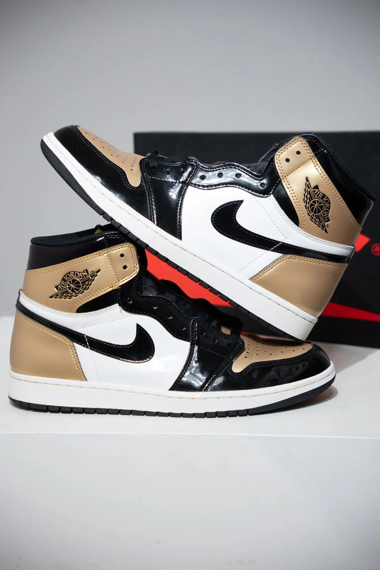 Jordan 1 High Gold Toe (Taille 45)