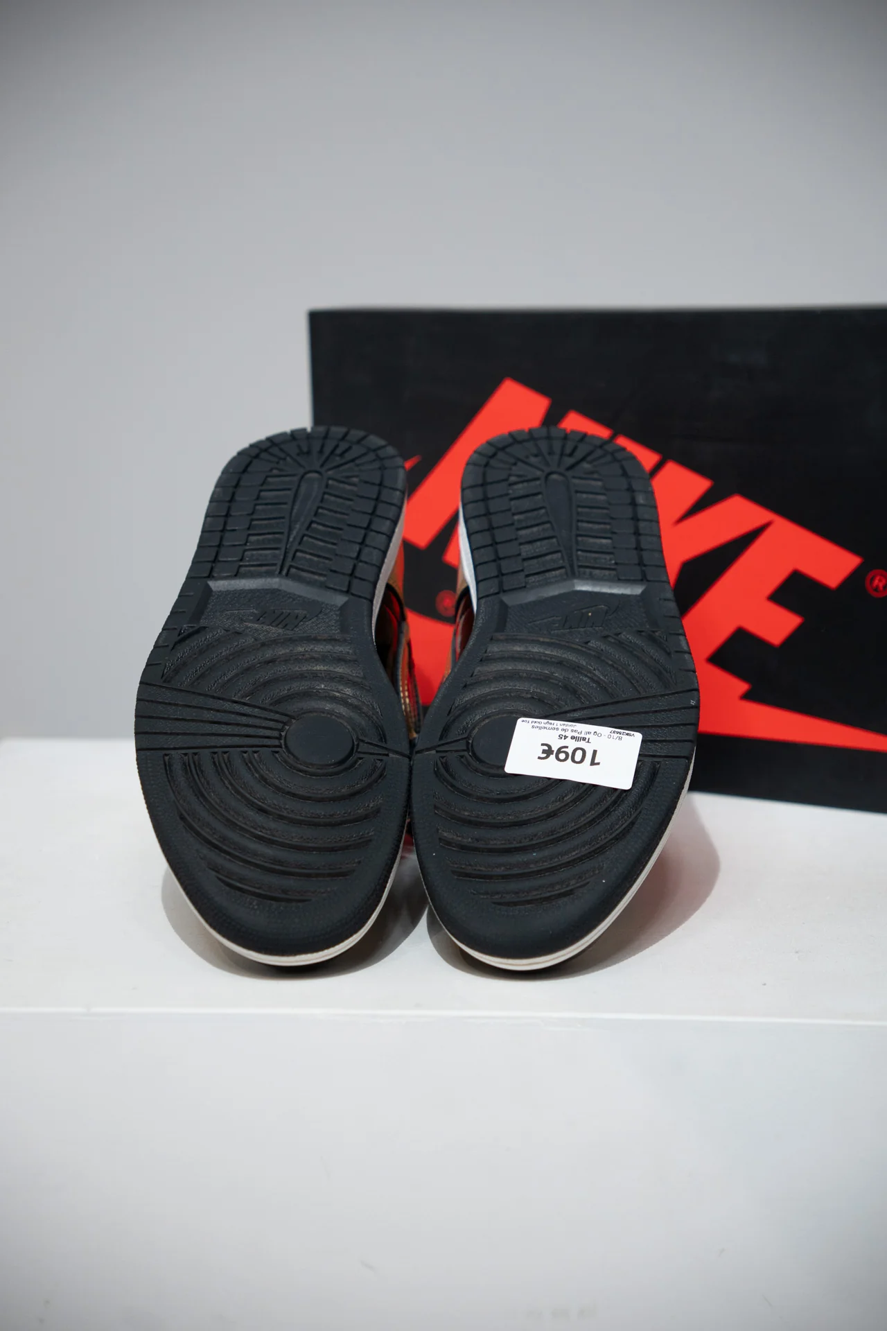 Jordan 1 High Gold Toe (Taille 45) - Image 3
