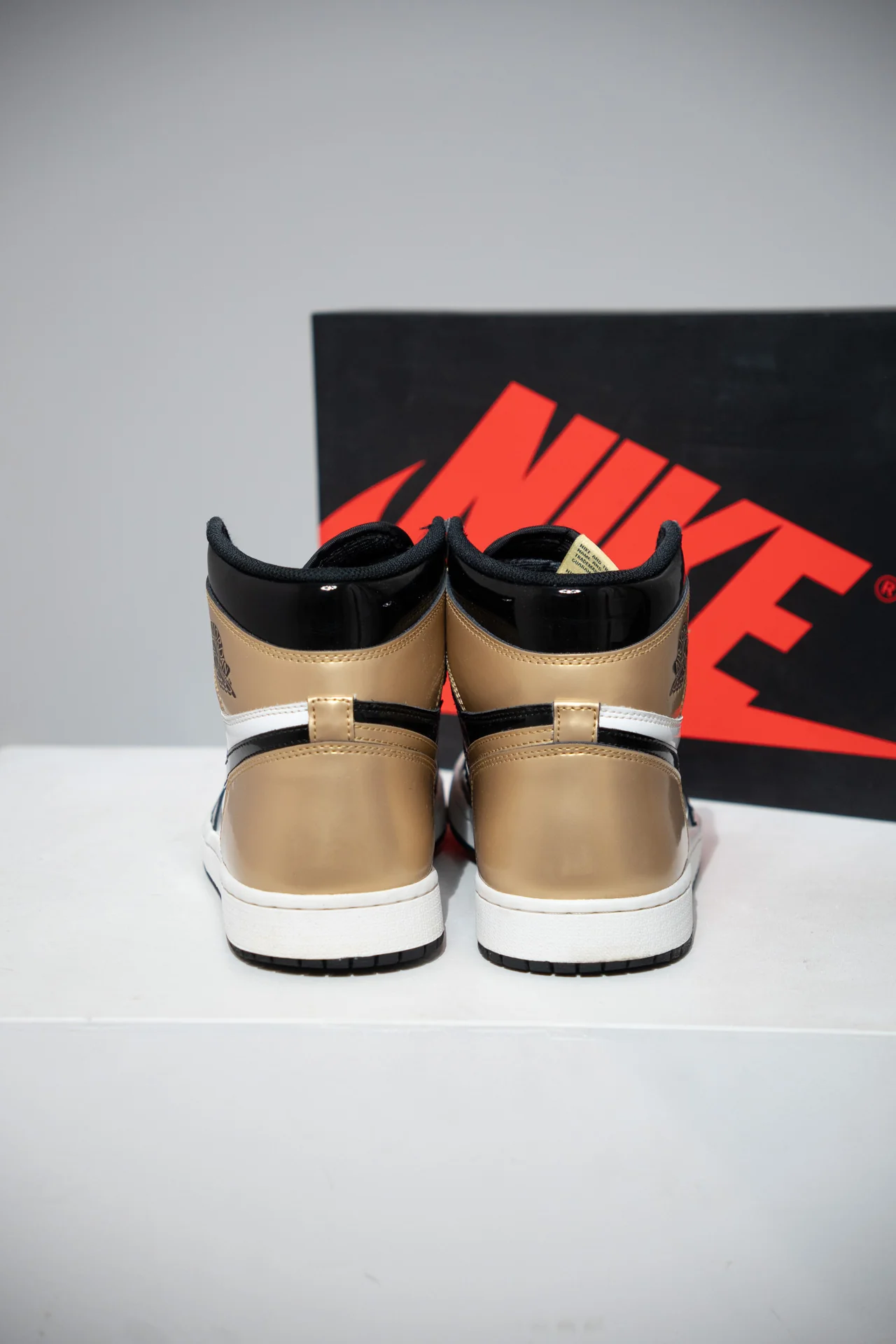 Jordan 1 High Gold Toe (Taille 45) - Image 5