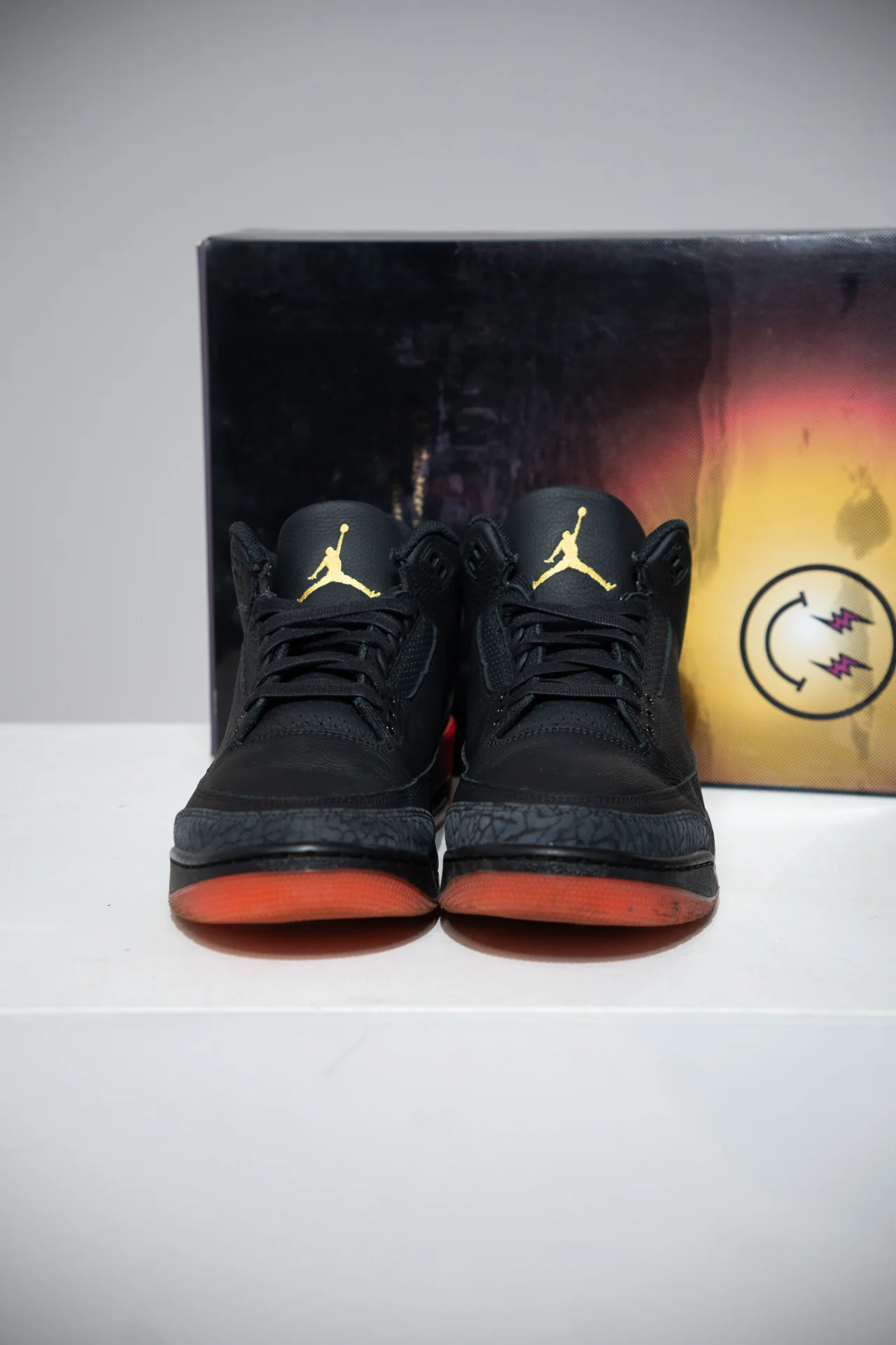 Jordan 3 J Balvin Rio (Taille 45) - Image 2