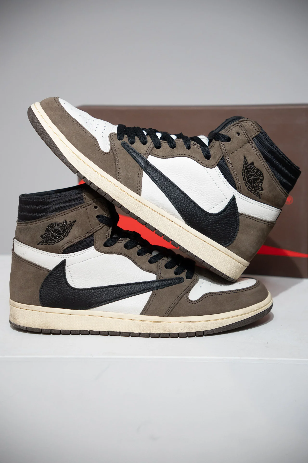 Jordan 1 High Travis Scott Mocha (Taille 45)