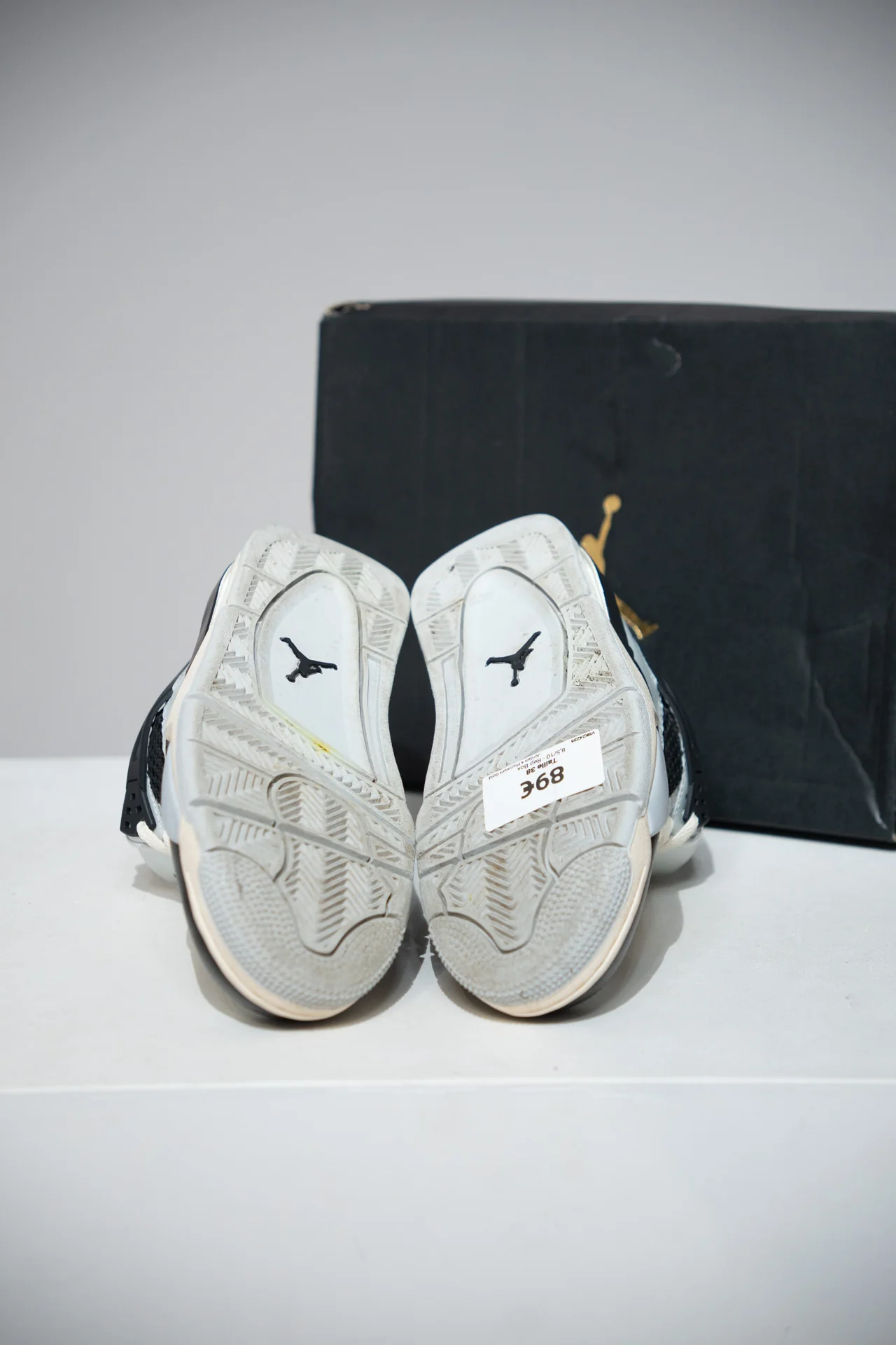 Jordan 4 Platinium Gold (Taille 38) - Image 4