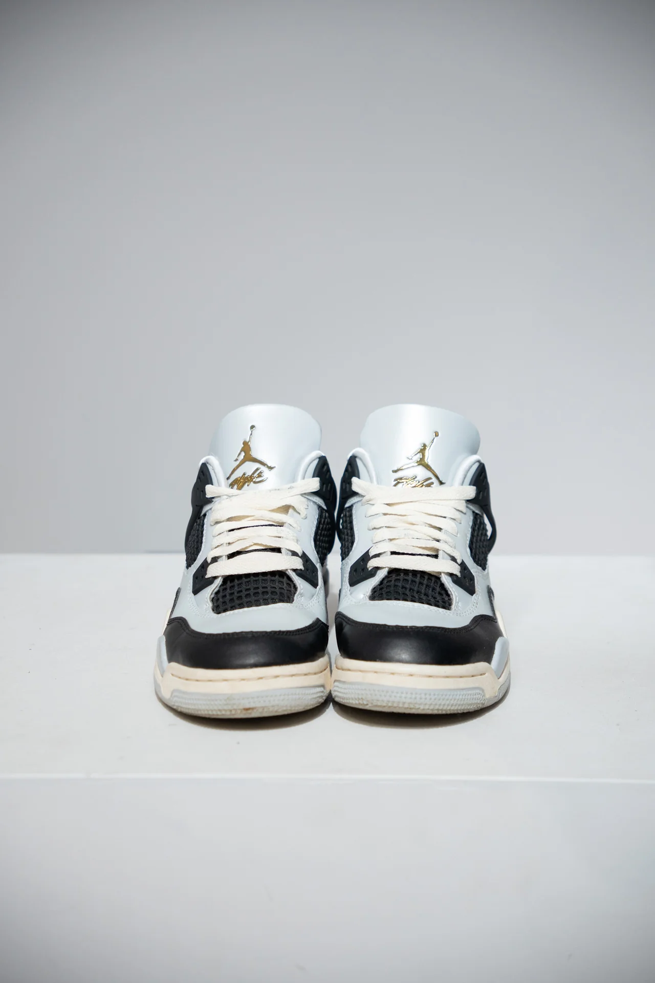 Jordan 4 Platinium Gold GS (Taille 37,5) - Image 2