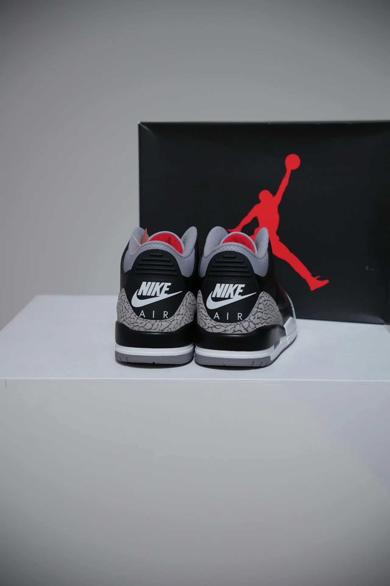 Jordan 3 Black Cement Reimagined (Taille 43) - Image 5