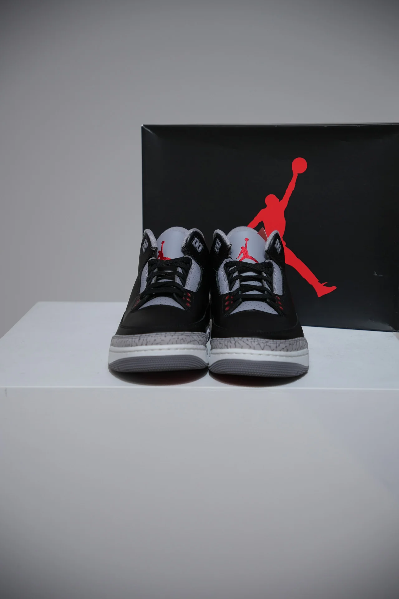 Jordan 3 Black Cement Reimagined (Taille 43) - Image 6