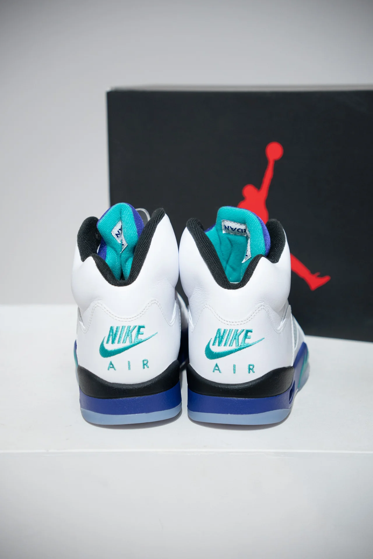 Jordan 5 Grape 2025 (Taille 43) - Image 4