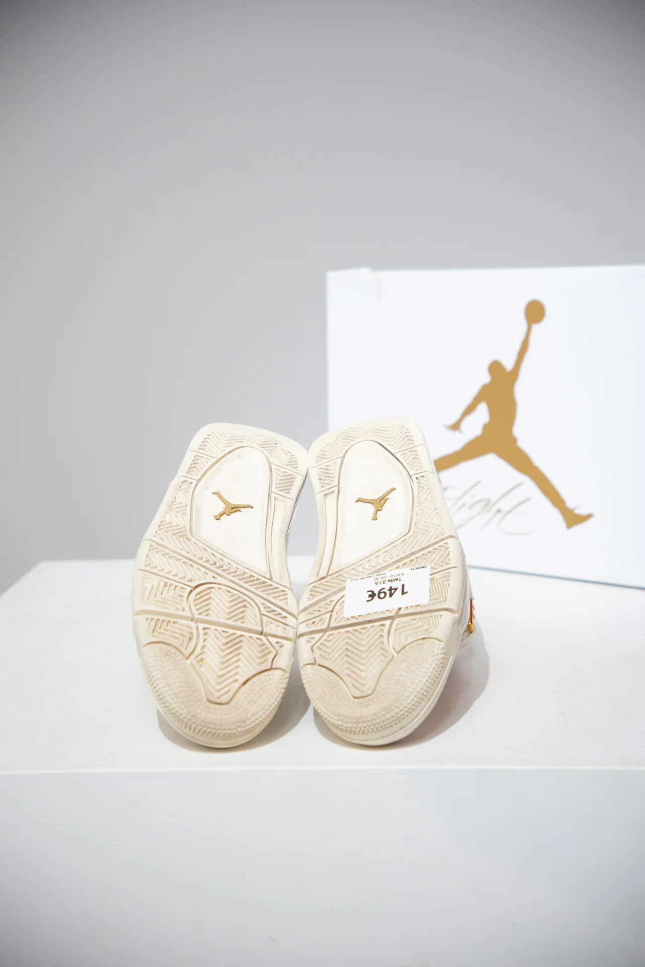 Jordan 4 Metallic Gold (Taille 37,5) - Image 2