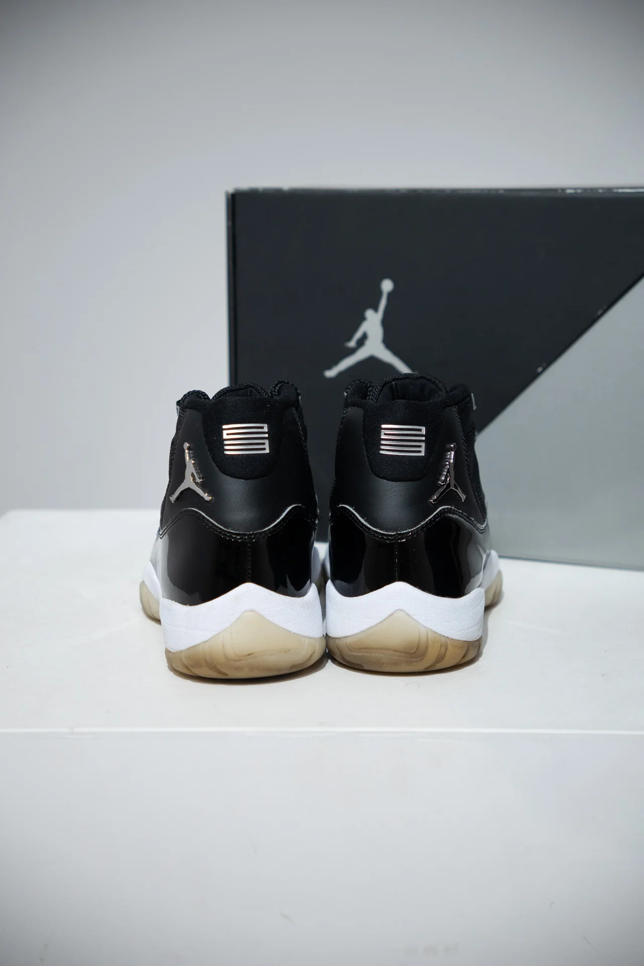 Jordan 11 Jubilee (Taille 42) - Image 3