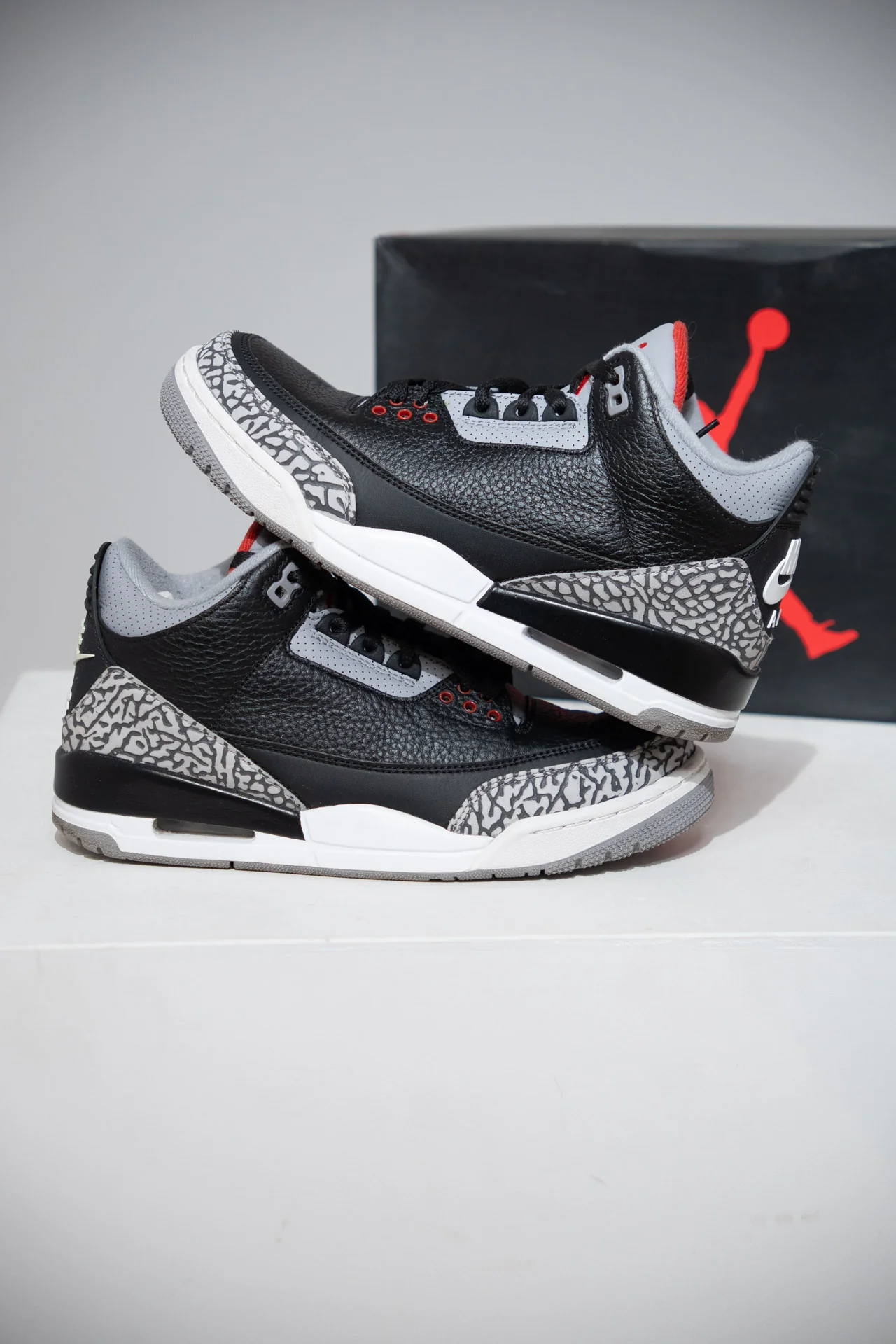 Jordan 3 Black Cement 2018 (Taille 40)