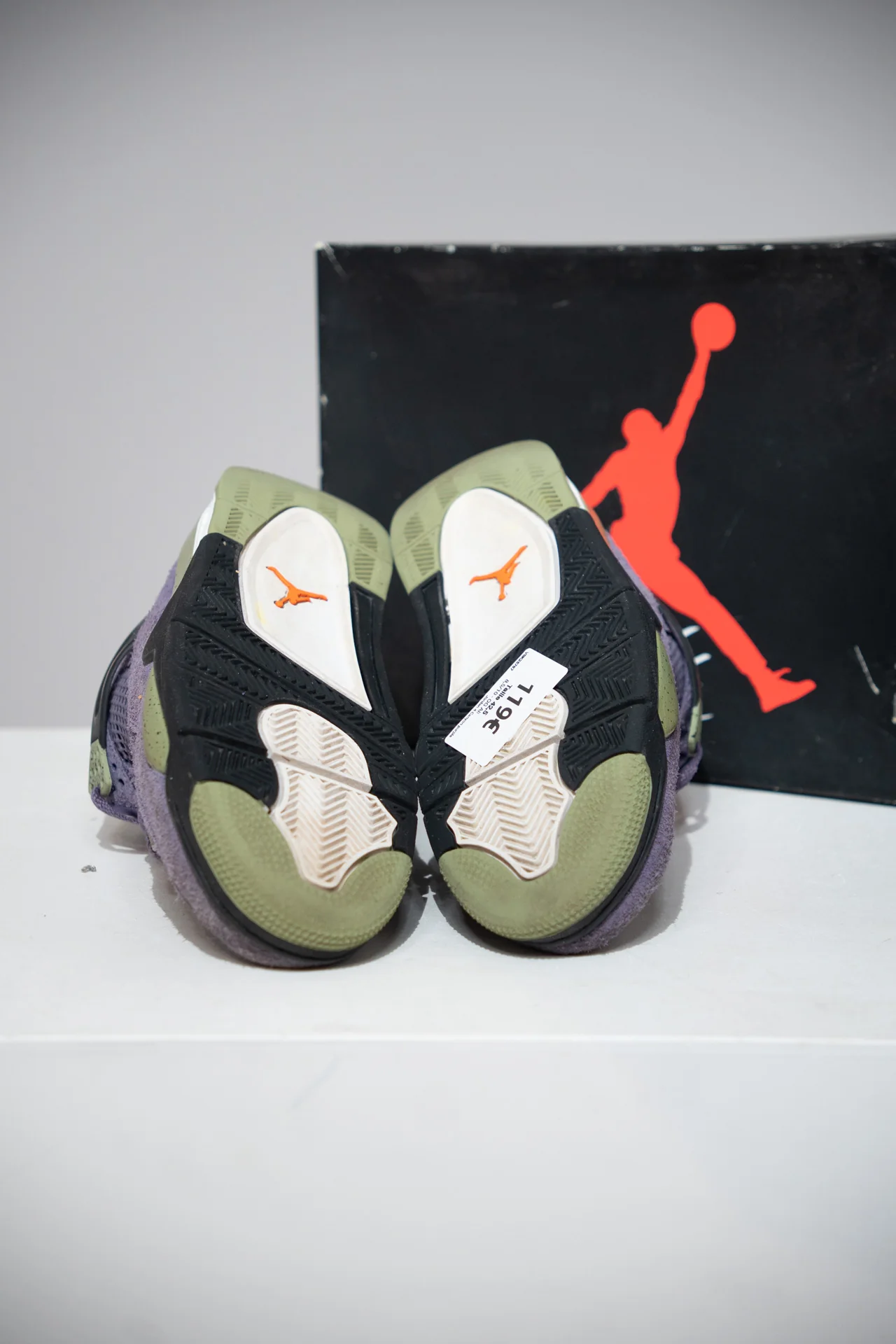 Jordan 4 Canyon purple (Taille 42,5) - Image 3