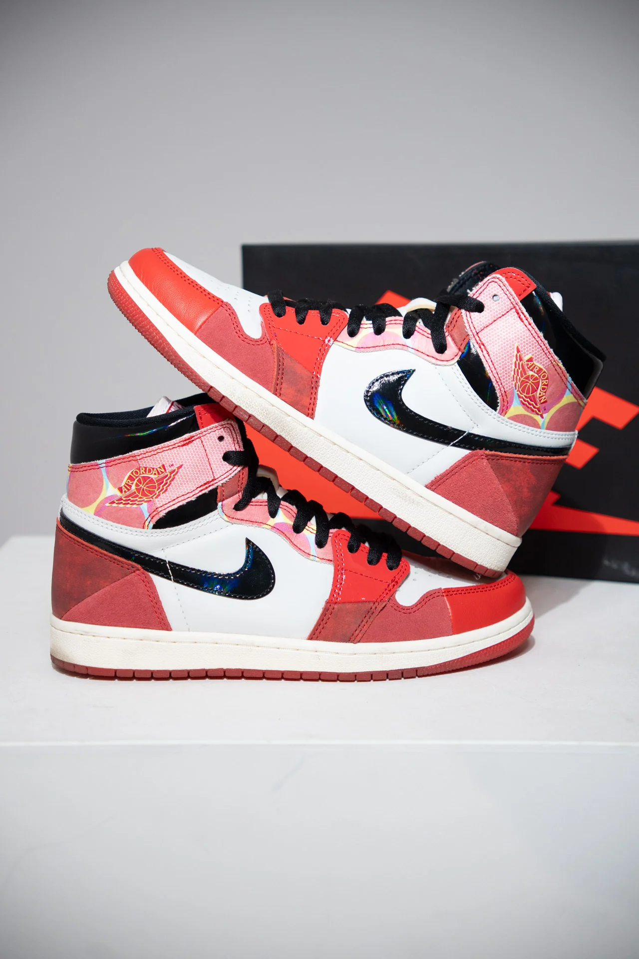 Jordan 1 High Across The Spider-Verse (Taille 41)
