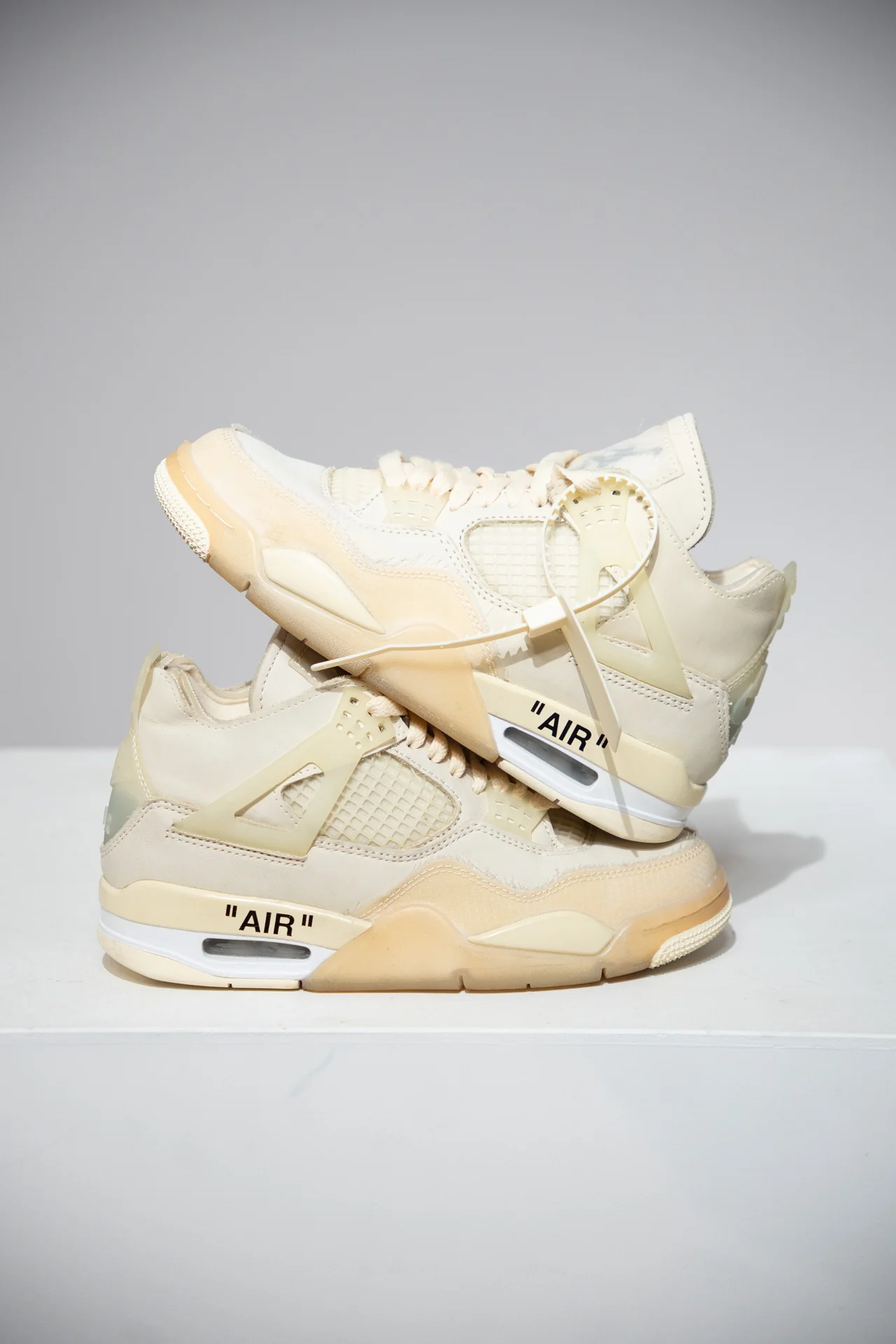Jordan 4 Off-White Sail (Taille 36)