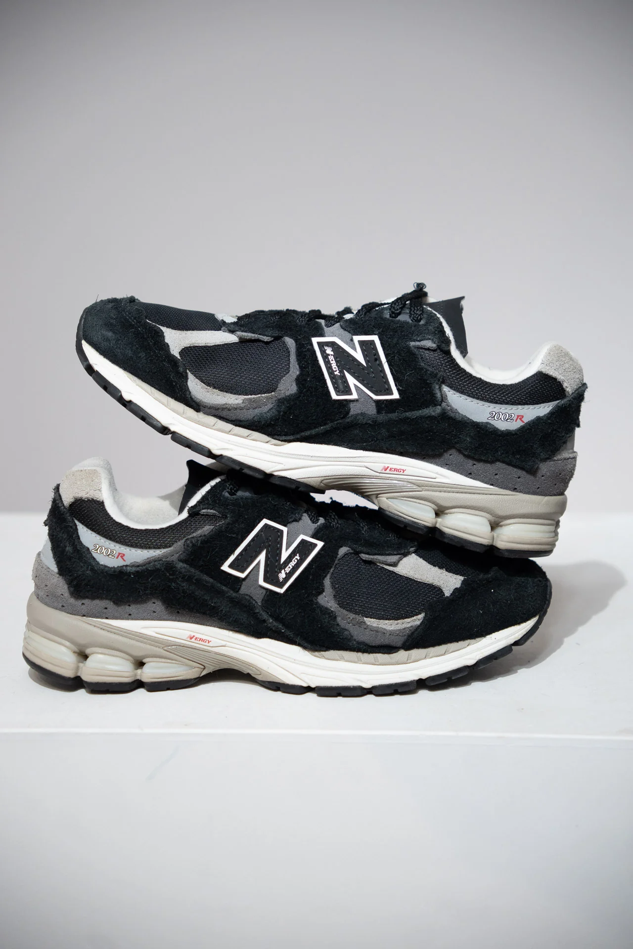 New Balance 2002R Protection Pack Black (Taille 40)