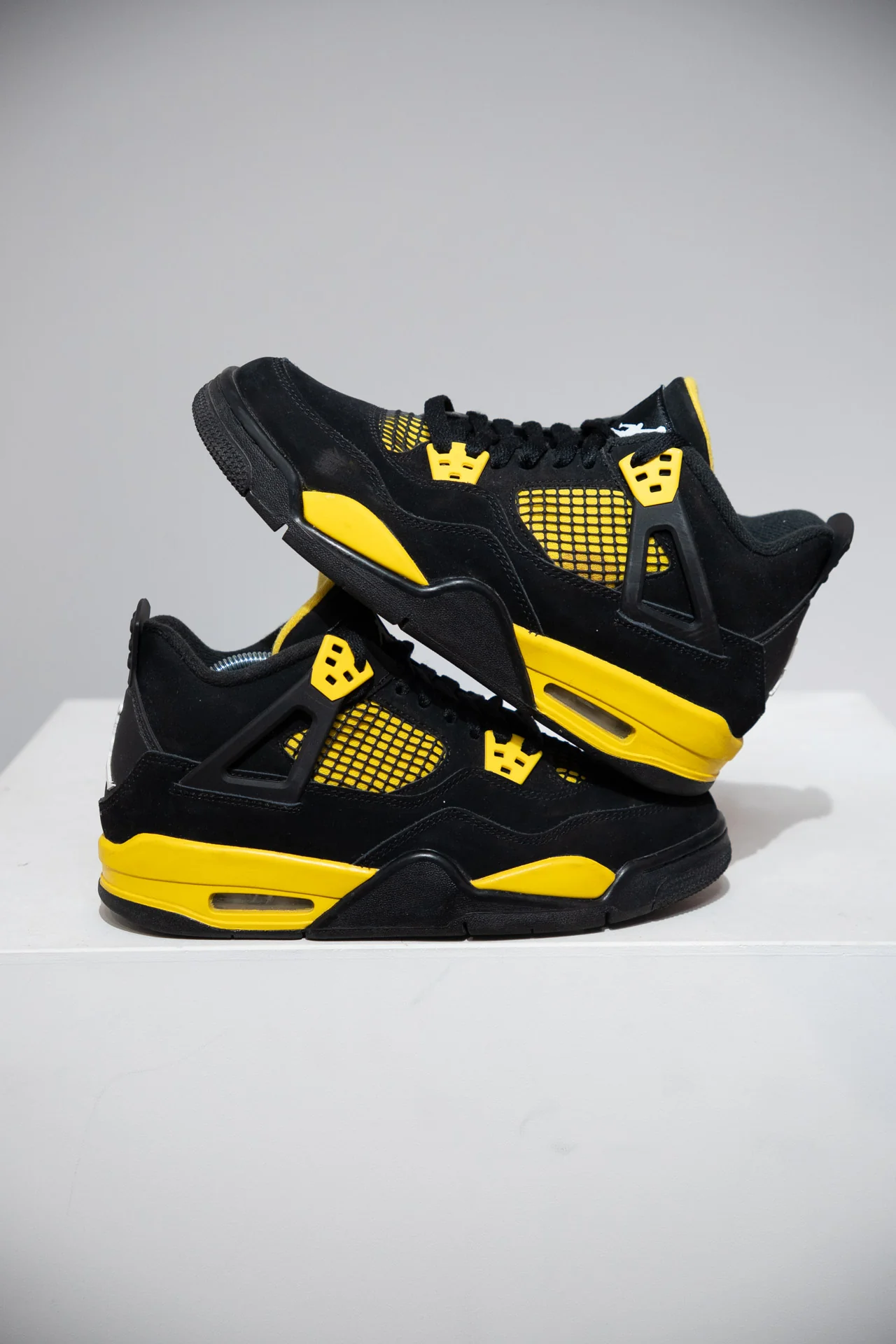 Jordan 4 Thunder GS (Taille 39)