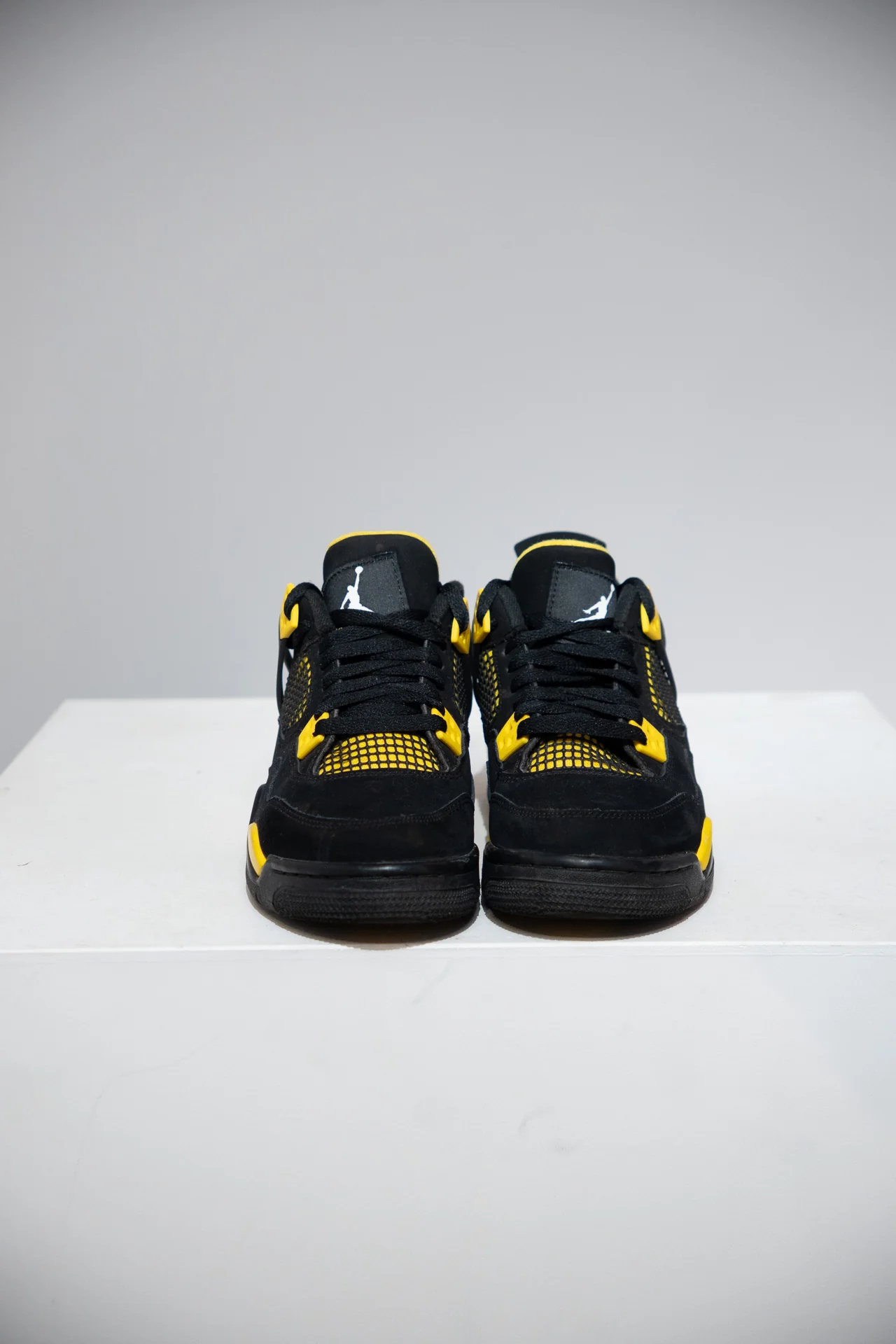 Jordan 4 Thunder GS (Taille 39) - Image 3
