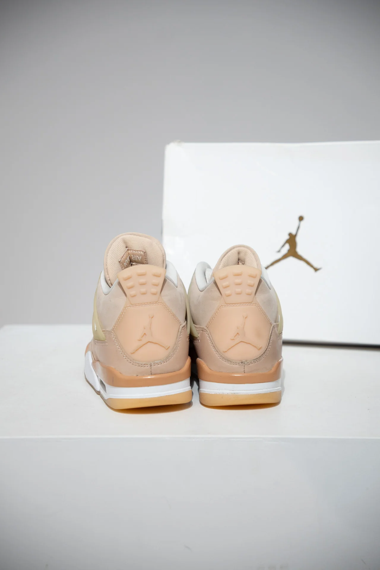 Jordan 4 Shimmer (Taille 38) - Image 3