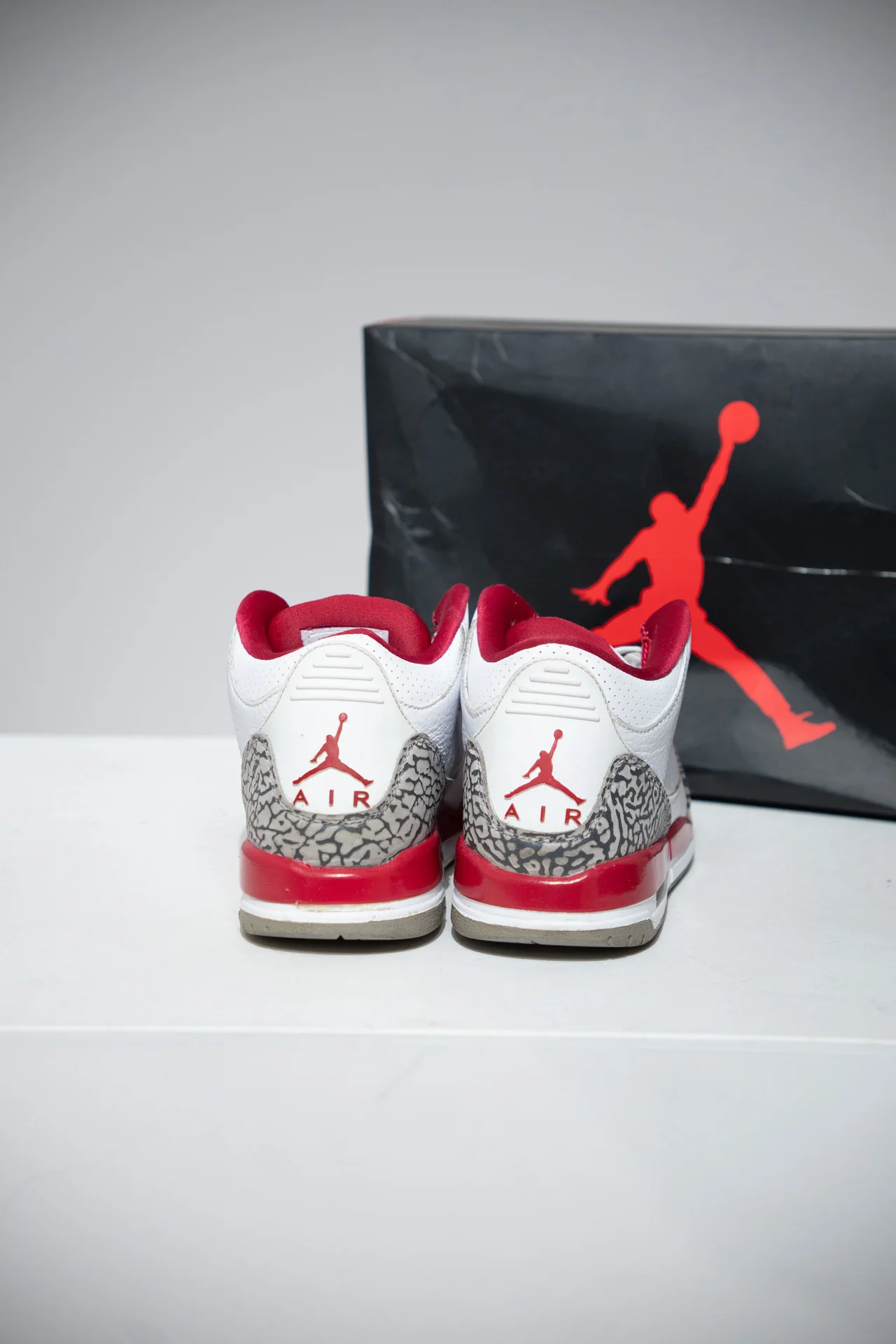 Jordan 3 Cardinal Red GS (Taille 38) - Image 3