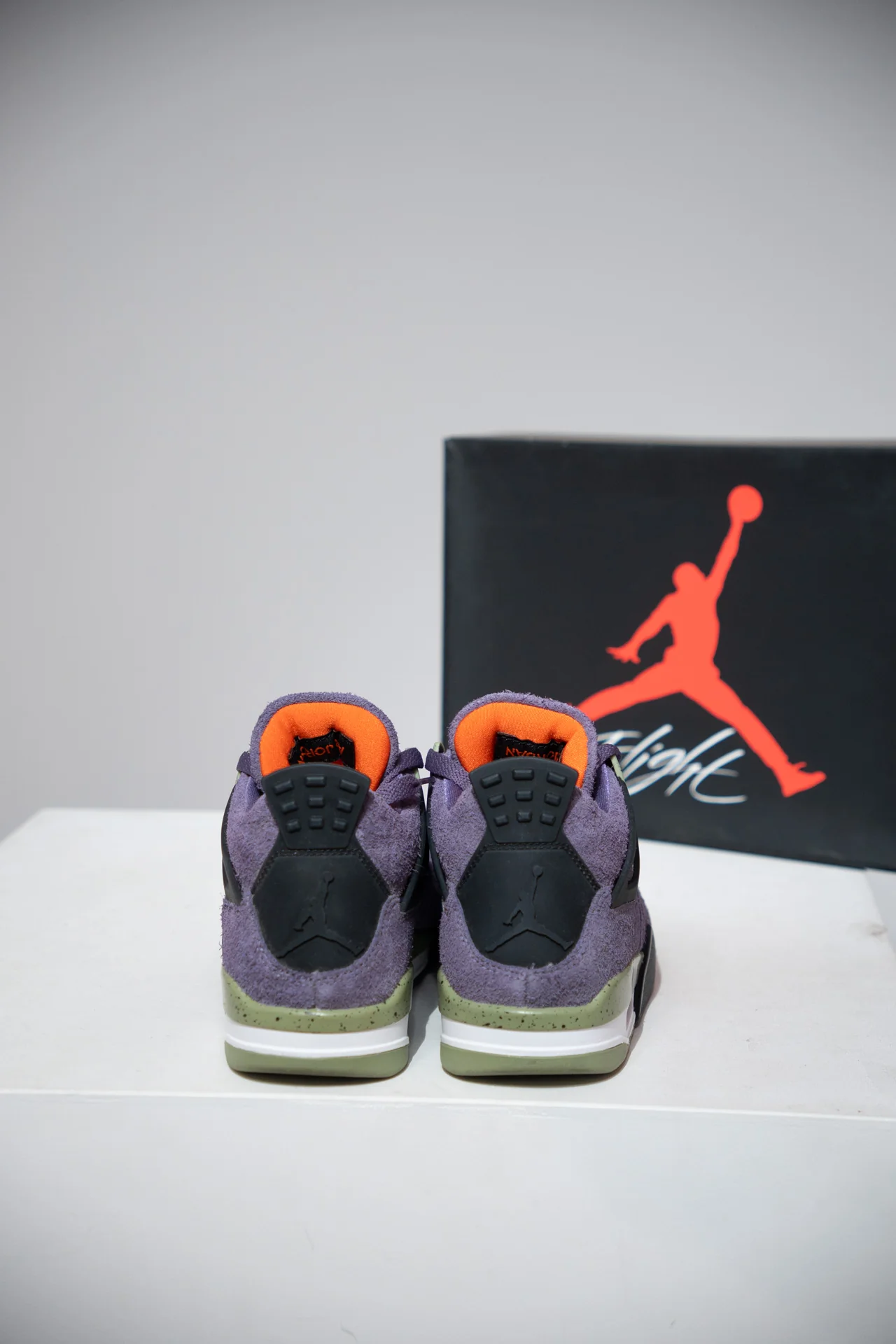 Jordan 4 Canyon purple (Taille 37,5) - Image 3