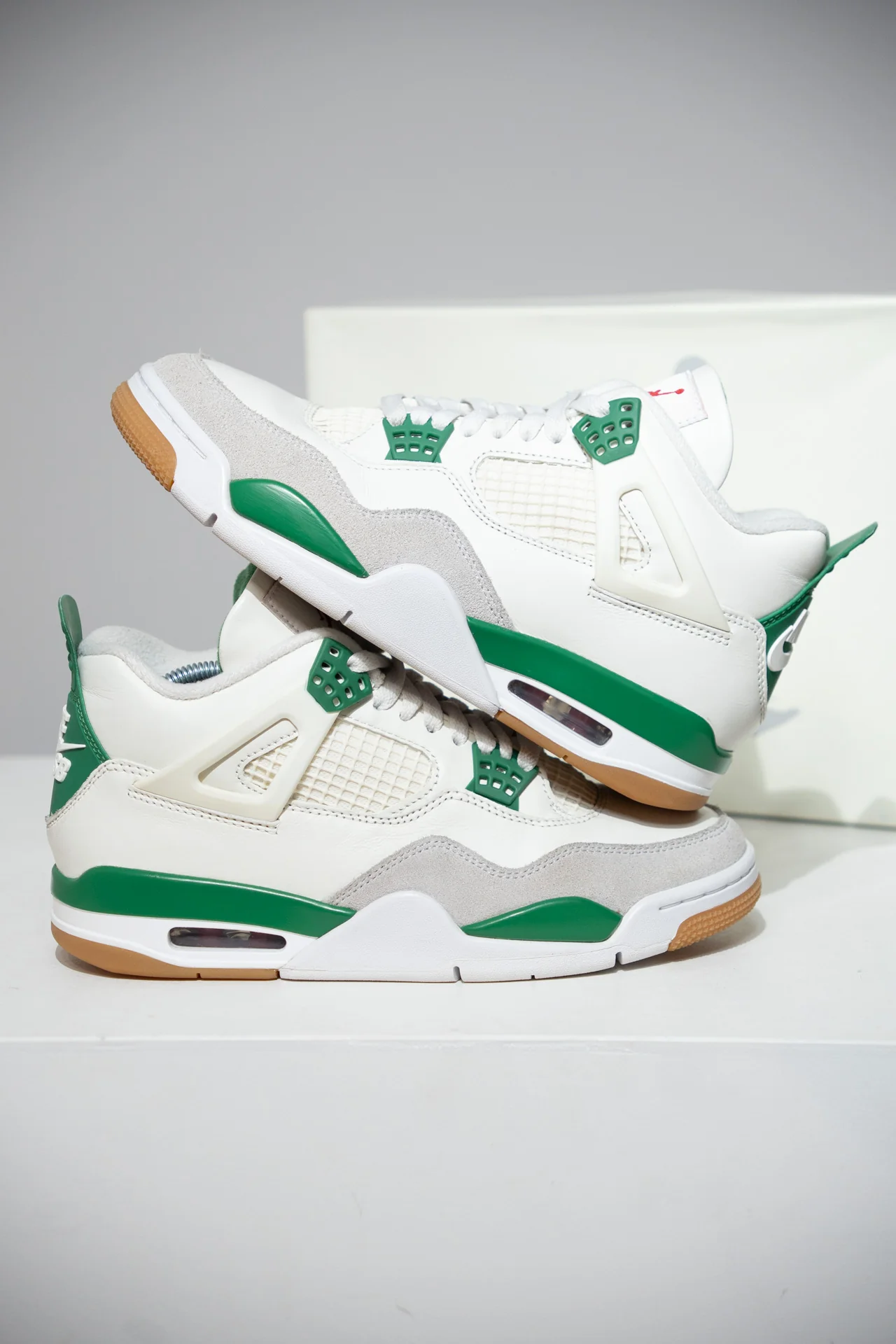 Jordan 4 SB pine Green (Taille 39)