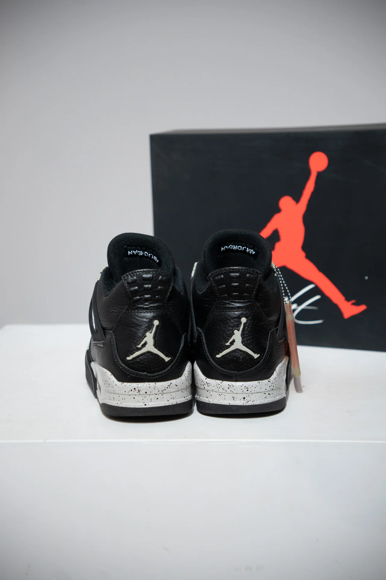 Jordan 4 Oreo 2015 (Taille 43) - Image 4