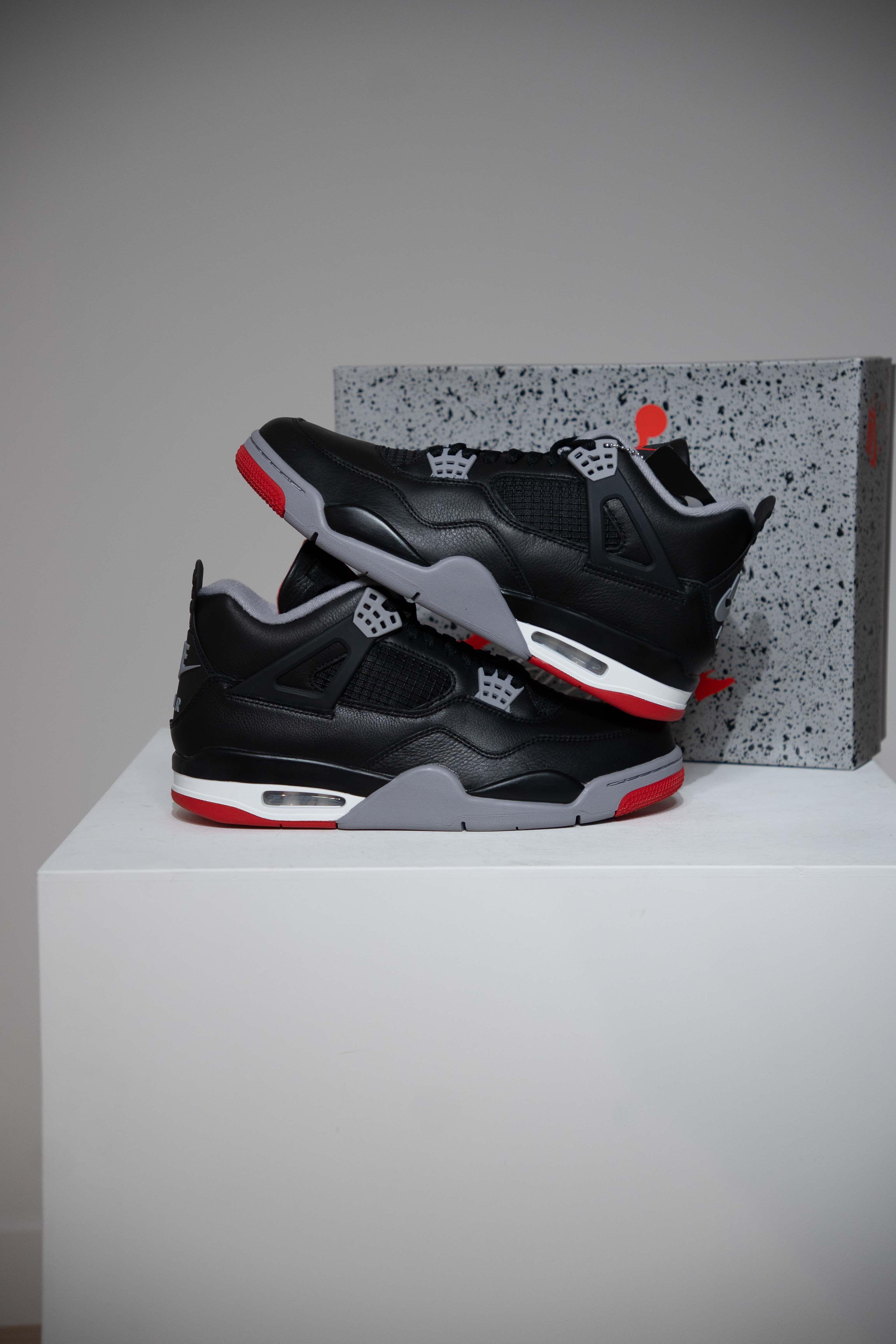 Jordan 4 Bred Reimagined (Taille 43)