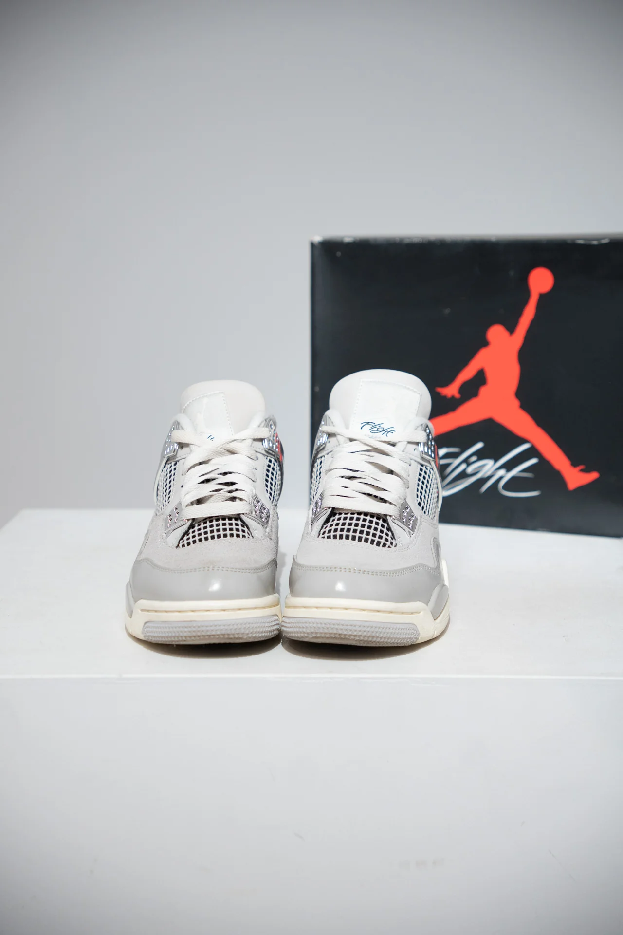 Jordan 4 Frozen Moments (Taille 38) - Image 2